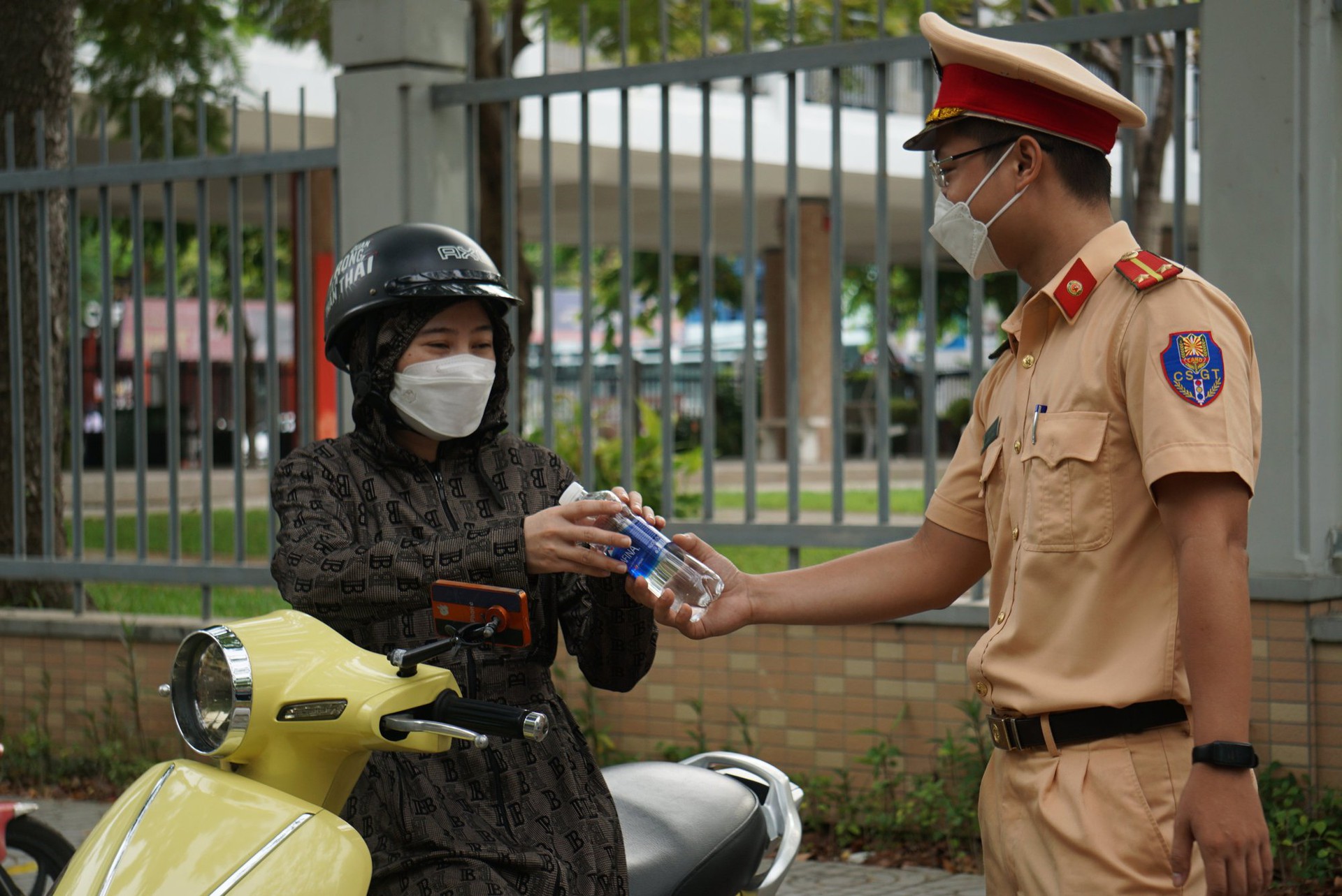 Tại Đ&agrave; Nẵng - Ảnh 2.