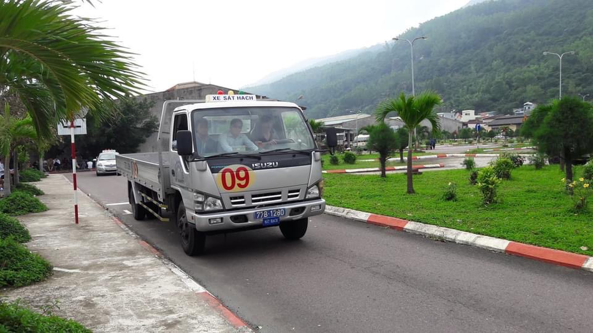 Cắt x&eacute;n h&agrave;ng tỉ đồng của học vi&ecirc;n l&aacute;i &ocirc;t&ocirc;: 13 năm với nhiều bức x&uacute;c - Ảnh 2.