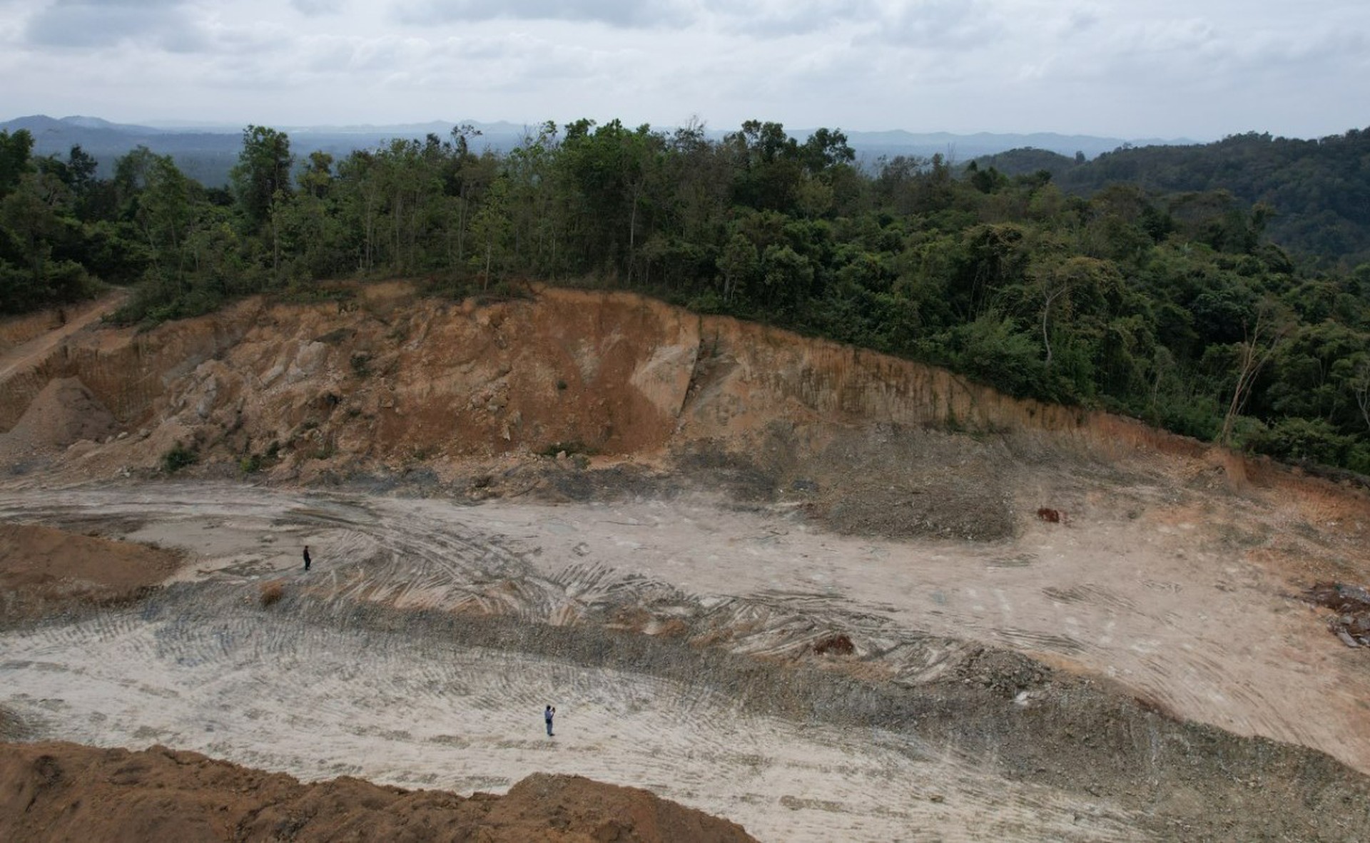 M&uacute;c tr&oacute;t lọt 11.000m2 đất rừng giữa th&agrave;nh phố l&agrave;m dự &aacute;n ng&agrave;n tỉ - Ảnh 3.