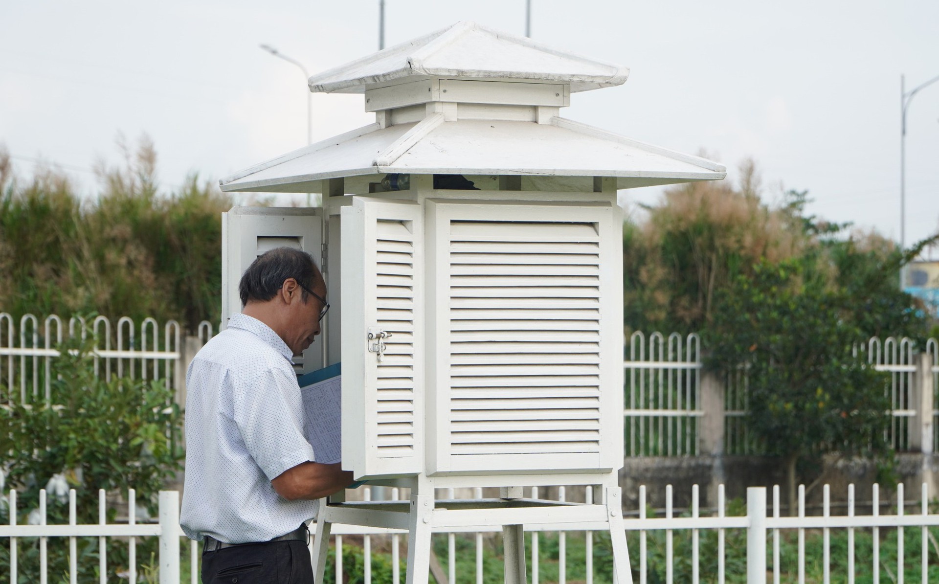 40 năm lắng nghe &ldquo;hơi thở&rdquo; đất trời - Ảnh 3.