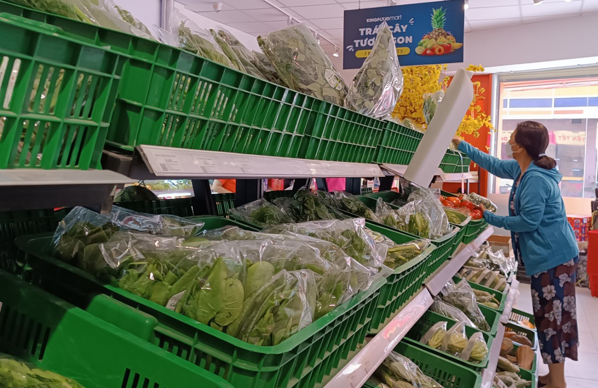 Rau xanh, c&aacute;, t&ocirc;m đắt h&agrave;ng v&igrave; chống ng&aacute;n ng&agrave;y Tết - Ảnh 5.