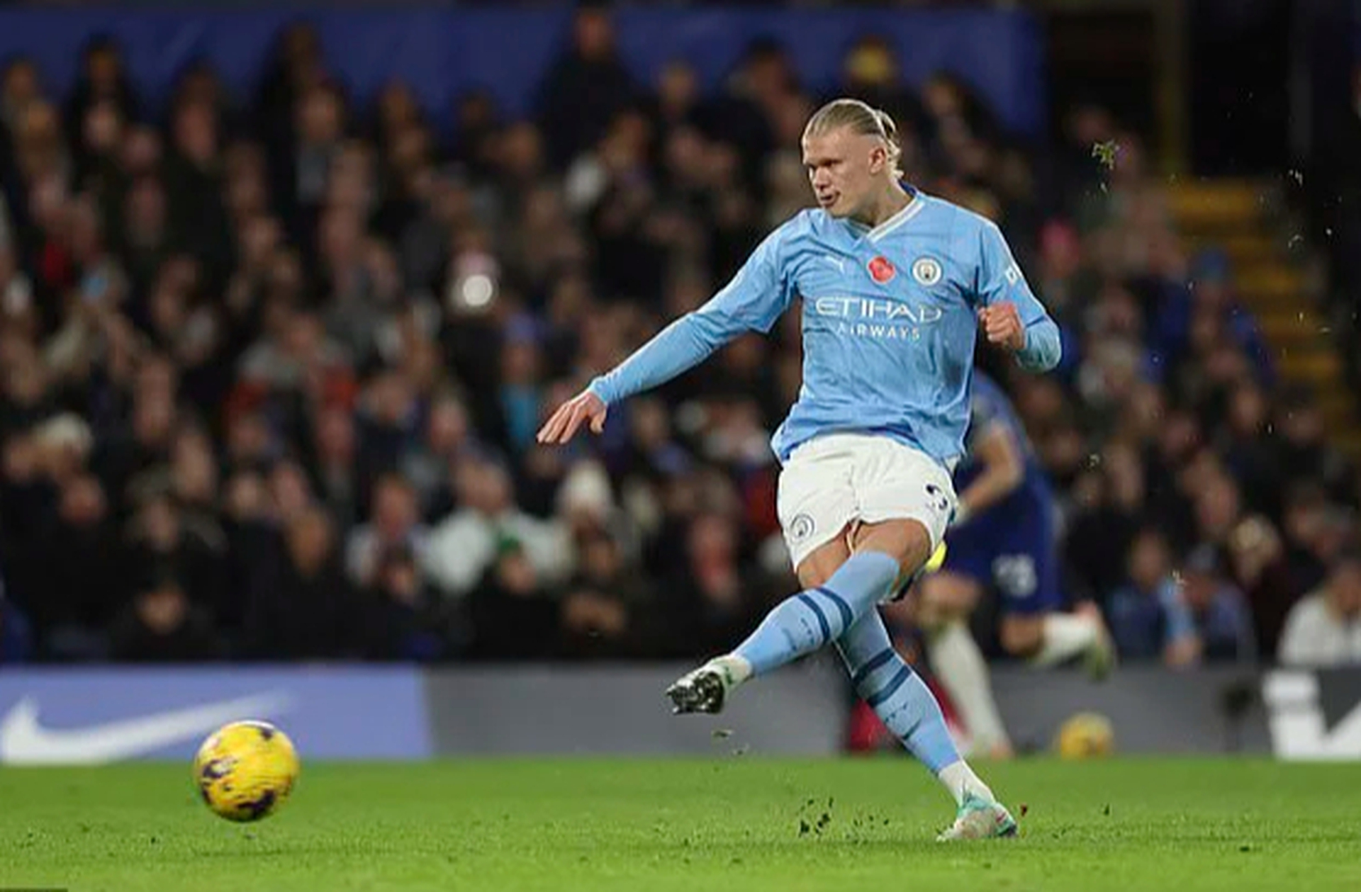 VAR v&agrave; trọng t&agrave;i Taylor lại bị chỉ tr&iacute;ch sau đại chiến Chelsea - Man City - Ảnh 4.