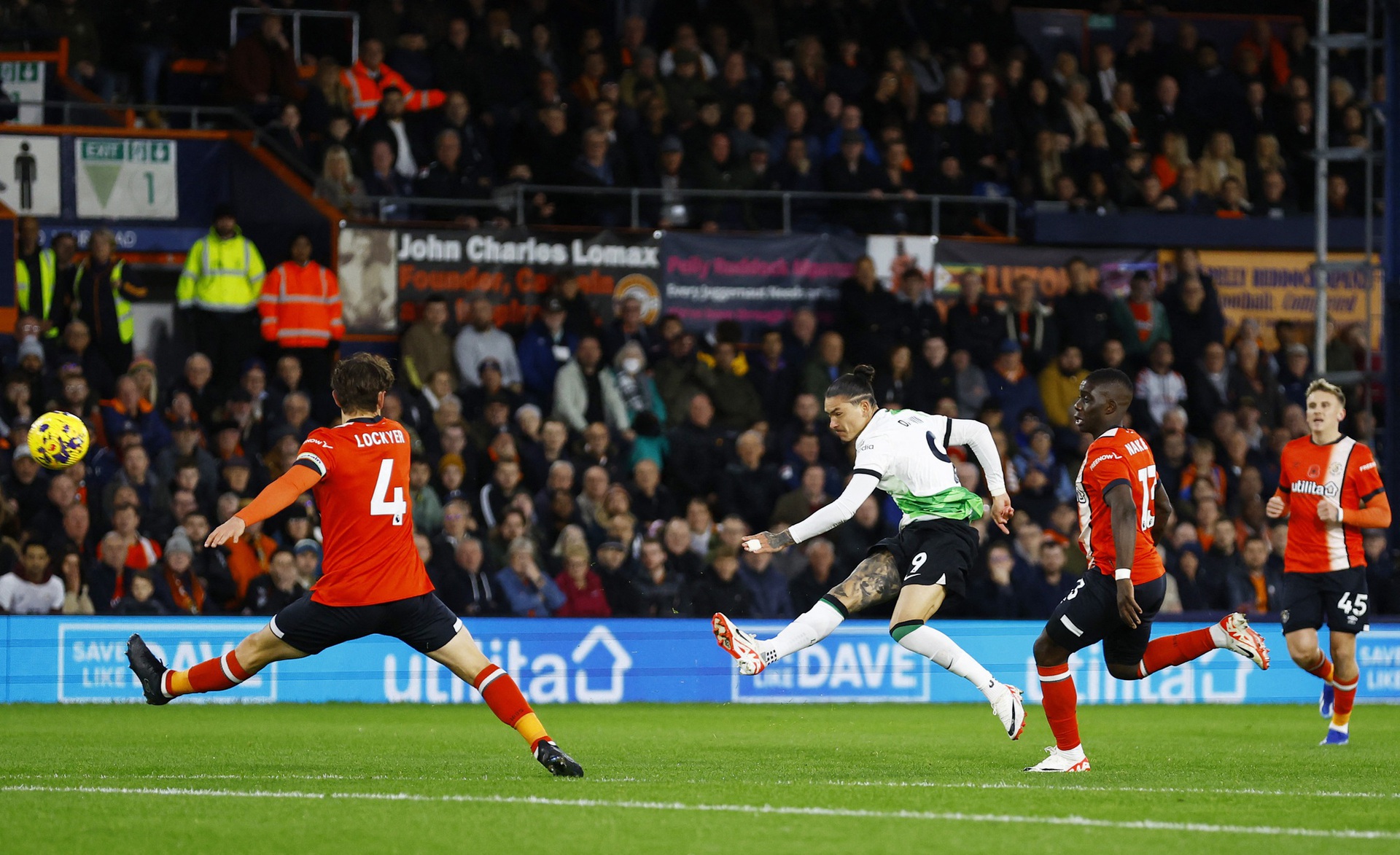 Liverpool bị t&acirc;n binh Luton Town chia điểm, n&oacute;ng rực bảng xếp hạng - Ảnh 2.