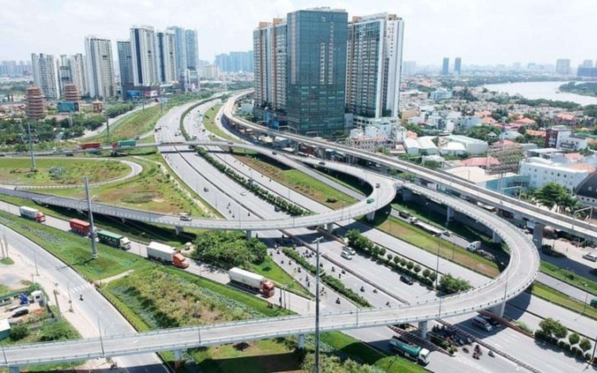 Đầu tư c&ocirc;ng, lợi &iacute;ch c&ocirc;ng