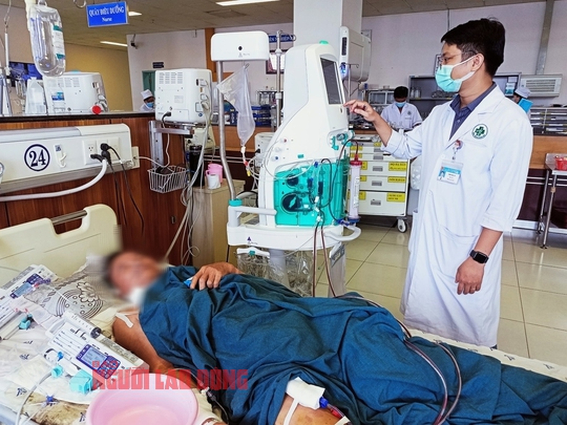 88 người bị ngộ độc sau khi ăn ch&egrave; miễn ph&iacute; - Ảnh 1.