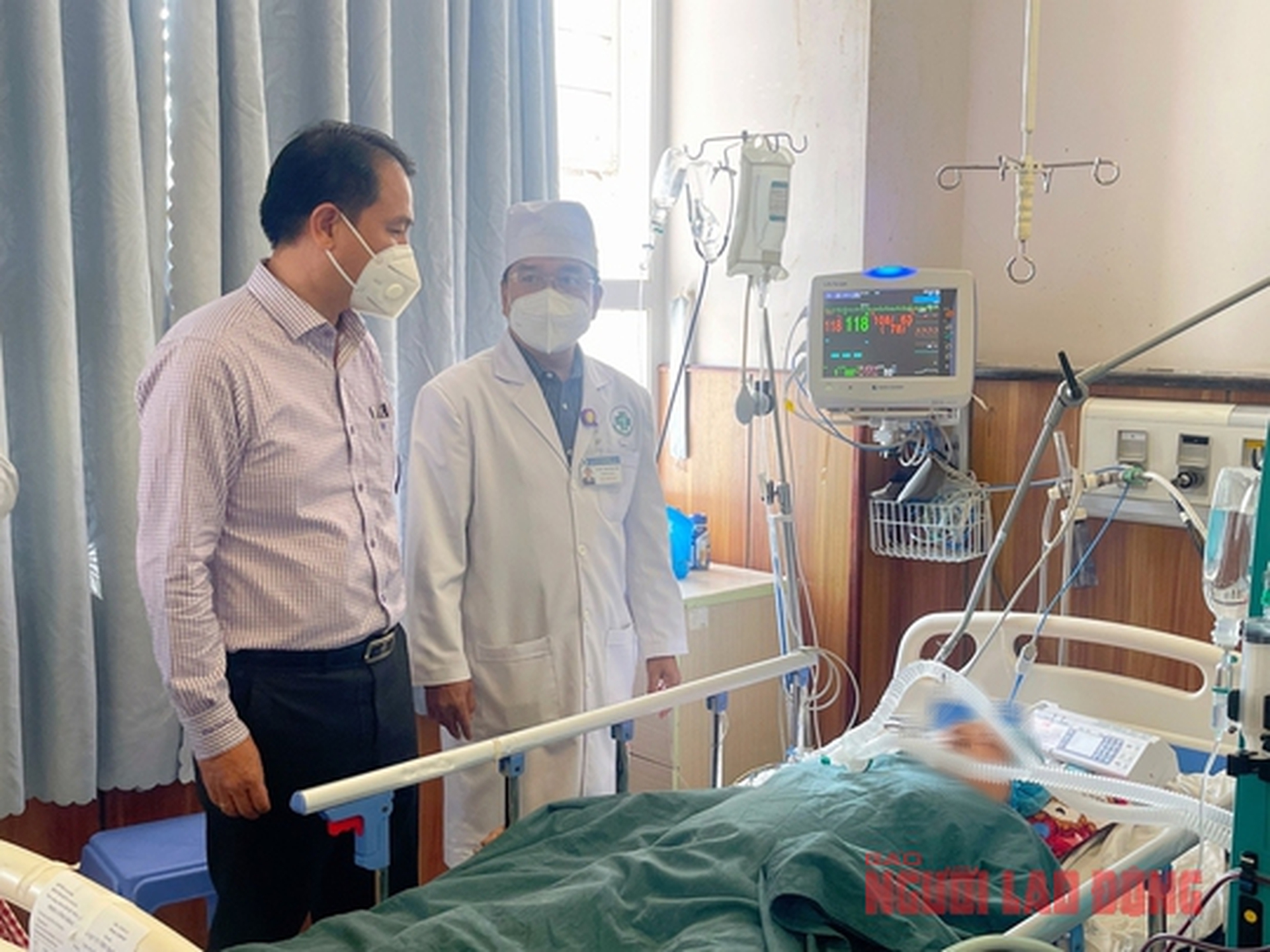 88 người bị ngộ độc sau khi ăn ch&egrave; miễn ph&iacute; - Ảnh 2.