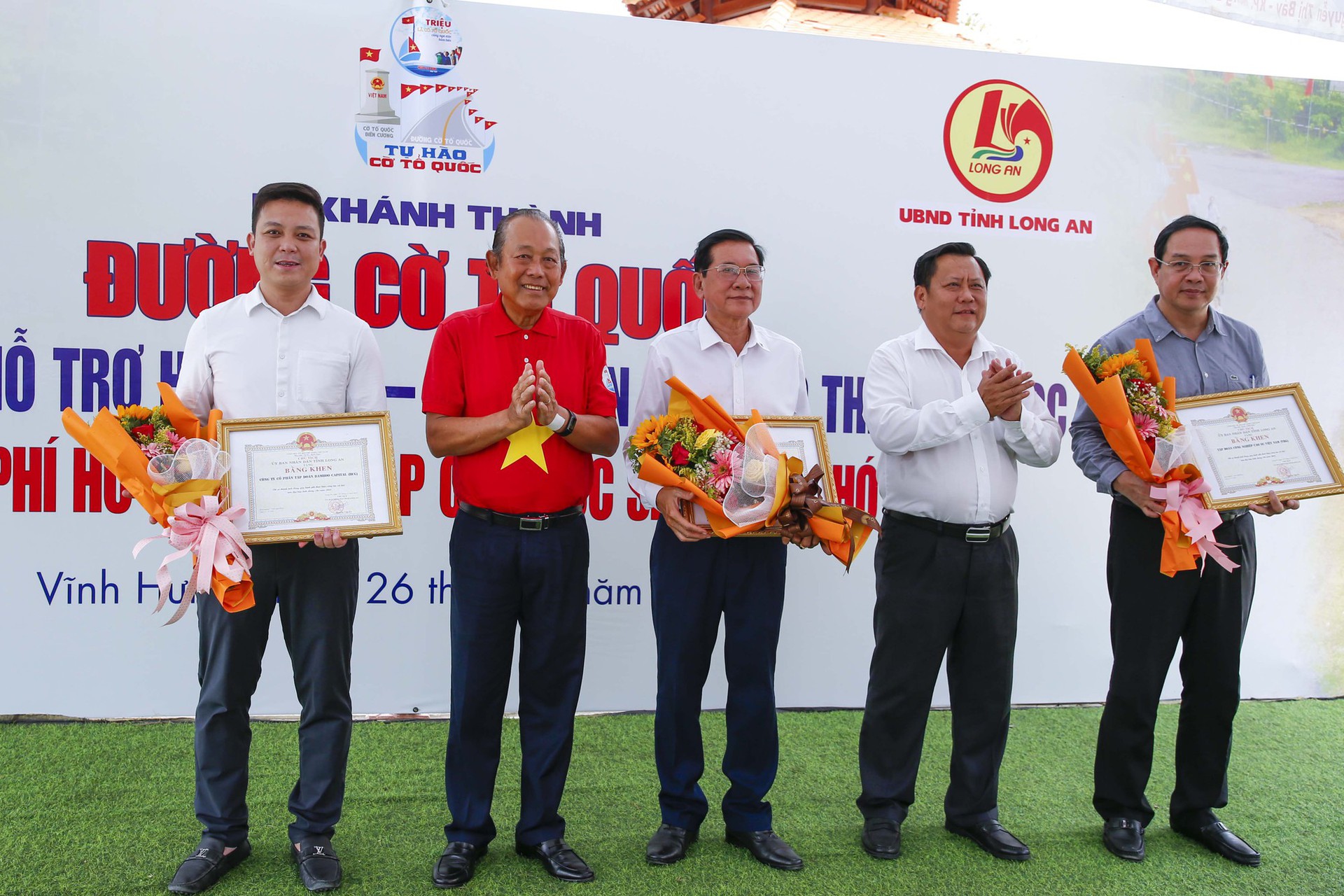 Đường cờ Tổ quốc đến với khu di t&iacute;ch lịch sử quốc gia Đồn Long Khốt - Ảnh 4.