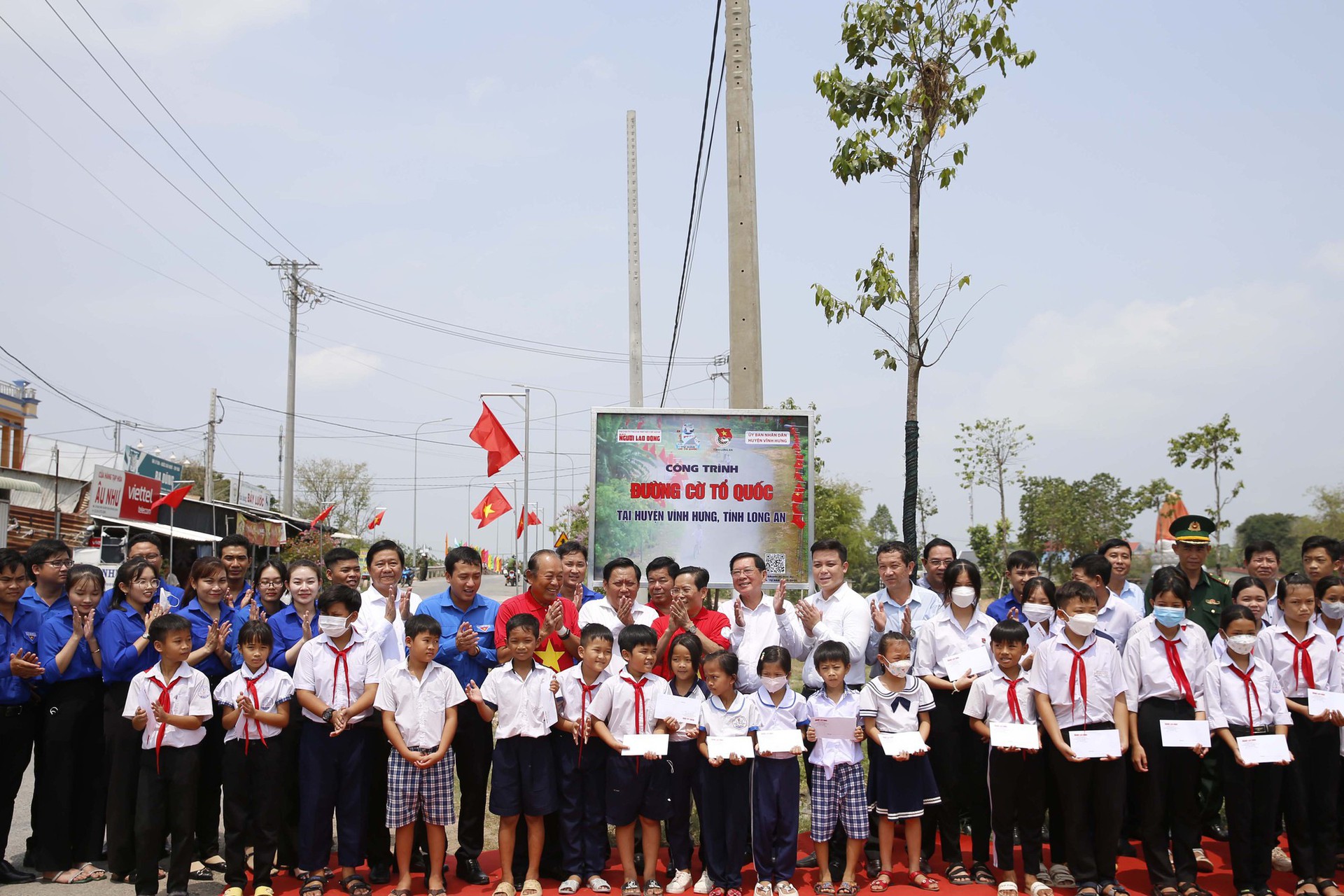Đường cờ Tổ quốc đến với khu di t&iacute;ch lịch sử quốc gia Đồn Long Khốt - Ảnh 5.