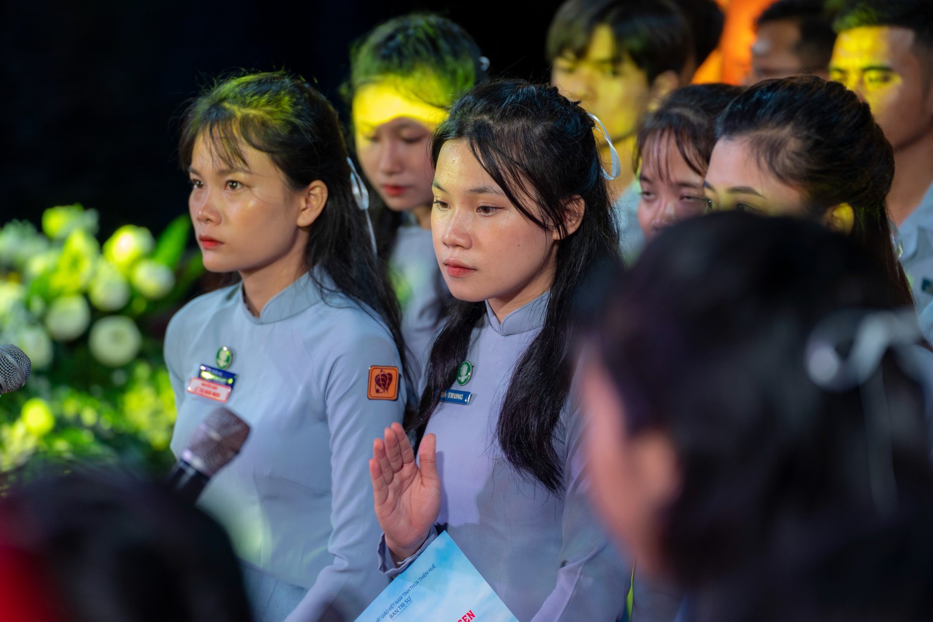 Huế thắp s&aacute;ng 7 đ&oacute;a hoa sen trong m&ugrave;a Phật đản - Ảnh 8.