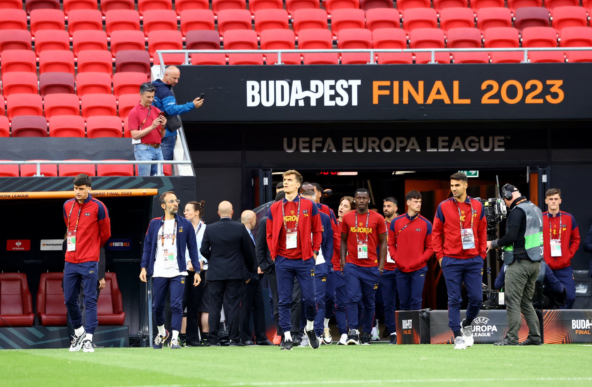 Mourinho mang điềm l&agrave;nh cho AS Roma ở chung kết Europa League - Ảnh 2.