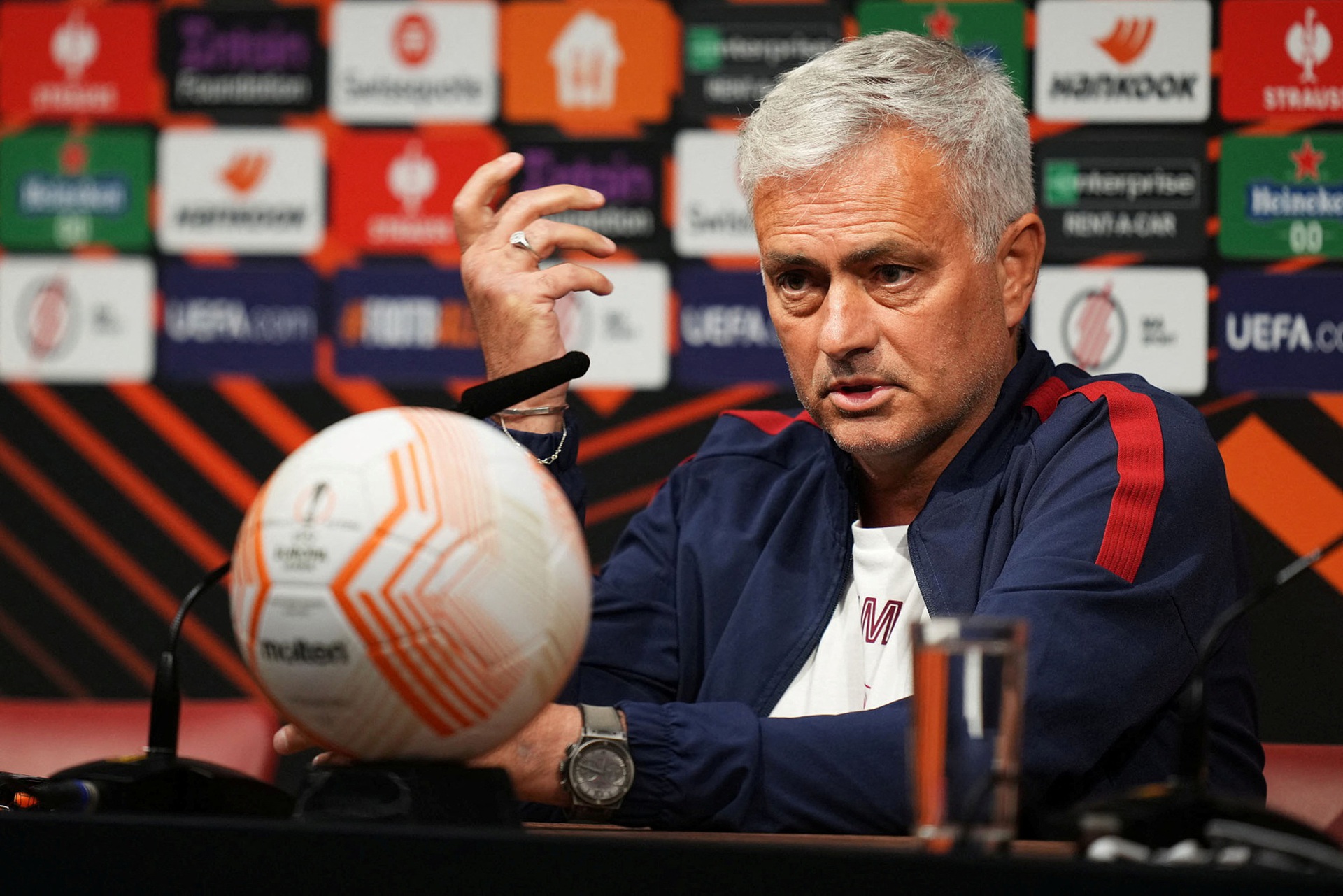 Mourinho mang điềm l&agrave;nh cho AS Roma ở chung kết Europa League - Ảnh 1.