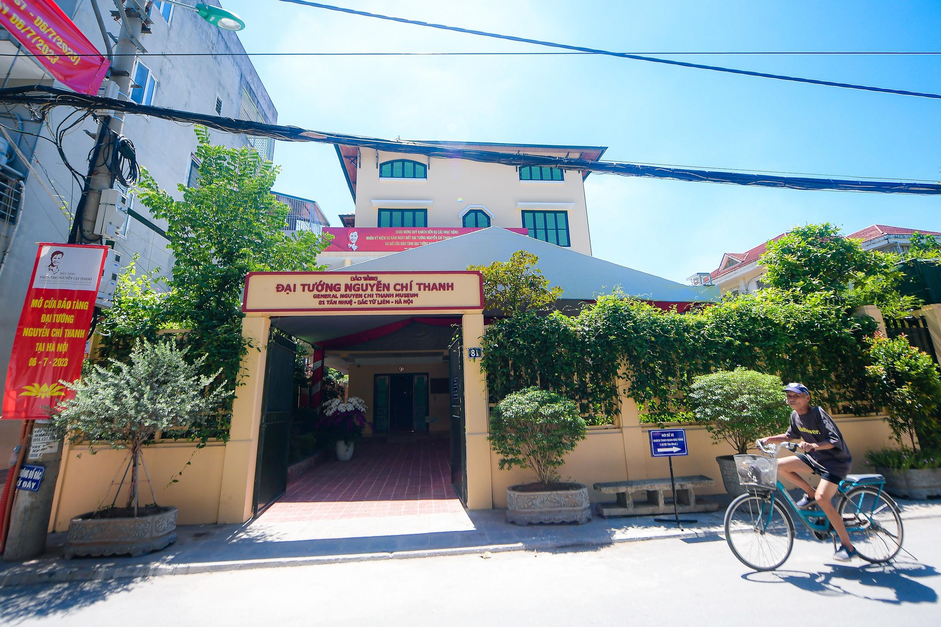 Chi&ecirc;m ngưỡng hiện vật qu&yacute; hiếm tại bảo t&agrave;ng Đại tướng Nguyễn Ch&iacute; Thanh - Ảnh 1.