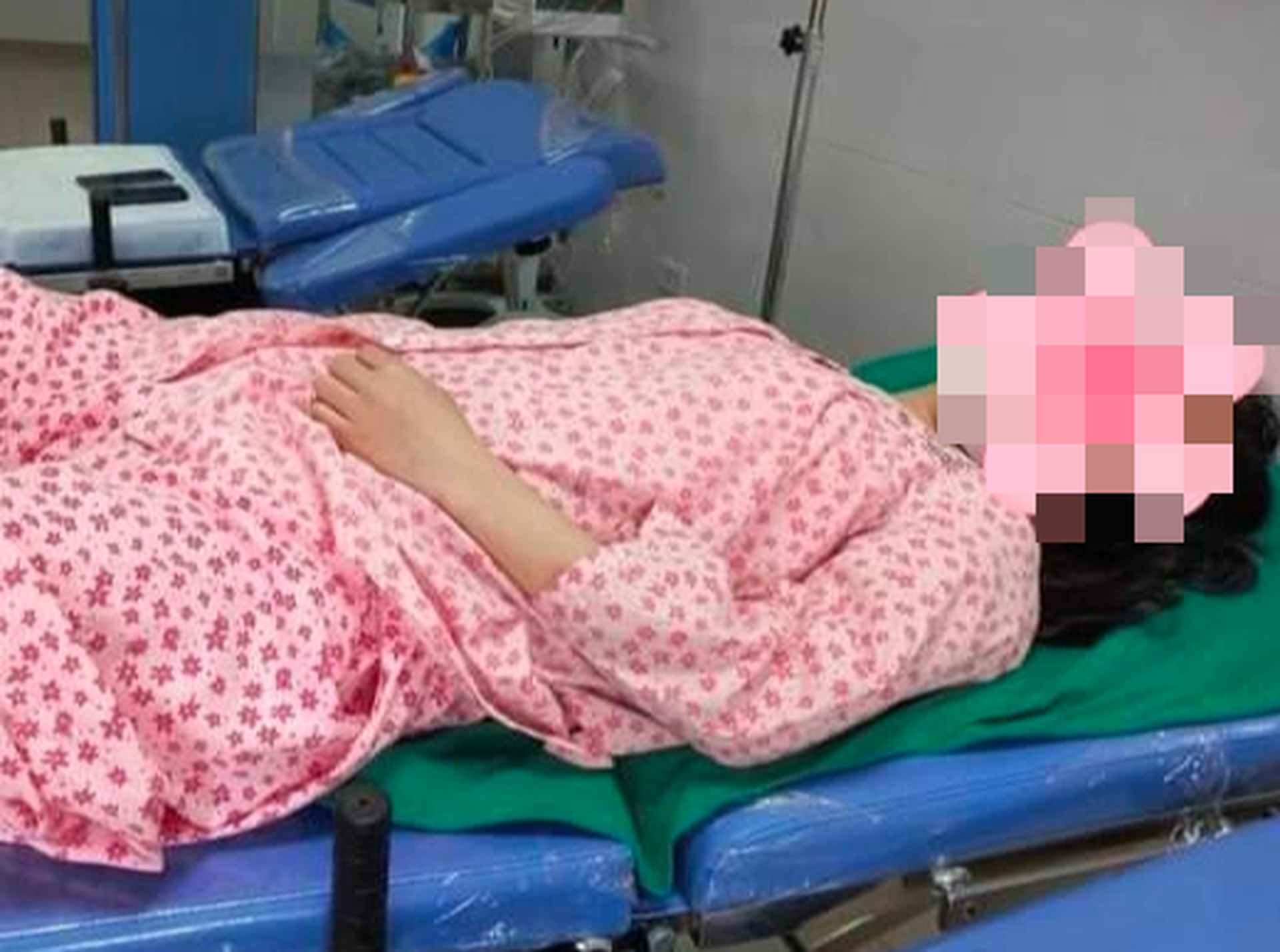 Tự uống thuốc ph&aacute; thai, c&ocirc; g&aacute;i 19 tuổi su&yacute;t mất mạng - Ảnh 1.