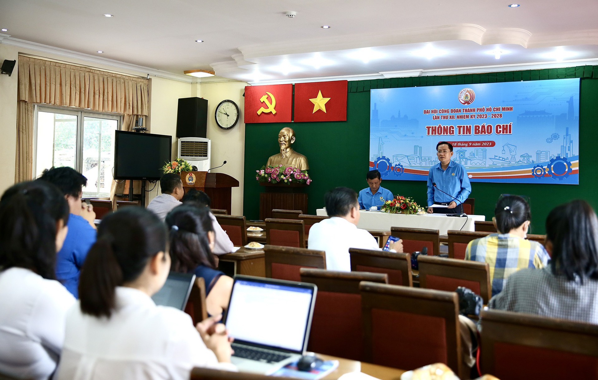 Đại hội XII C&ocirc;ng đo&agrave;n TP HCM: Tăng cường củng cố niềm tin, mở rộng mặt trận đo&agrave;n kết, tập hợp người lao động - Ảnh 5.