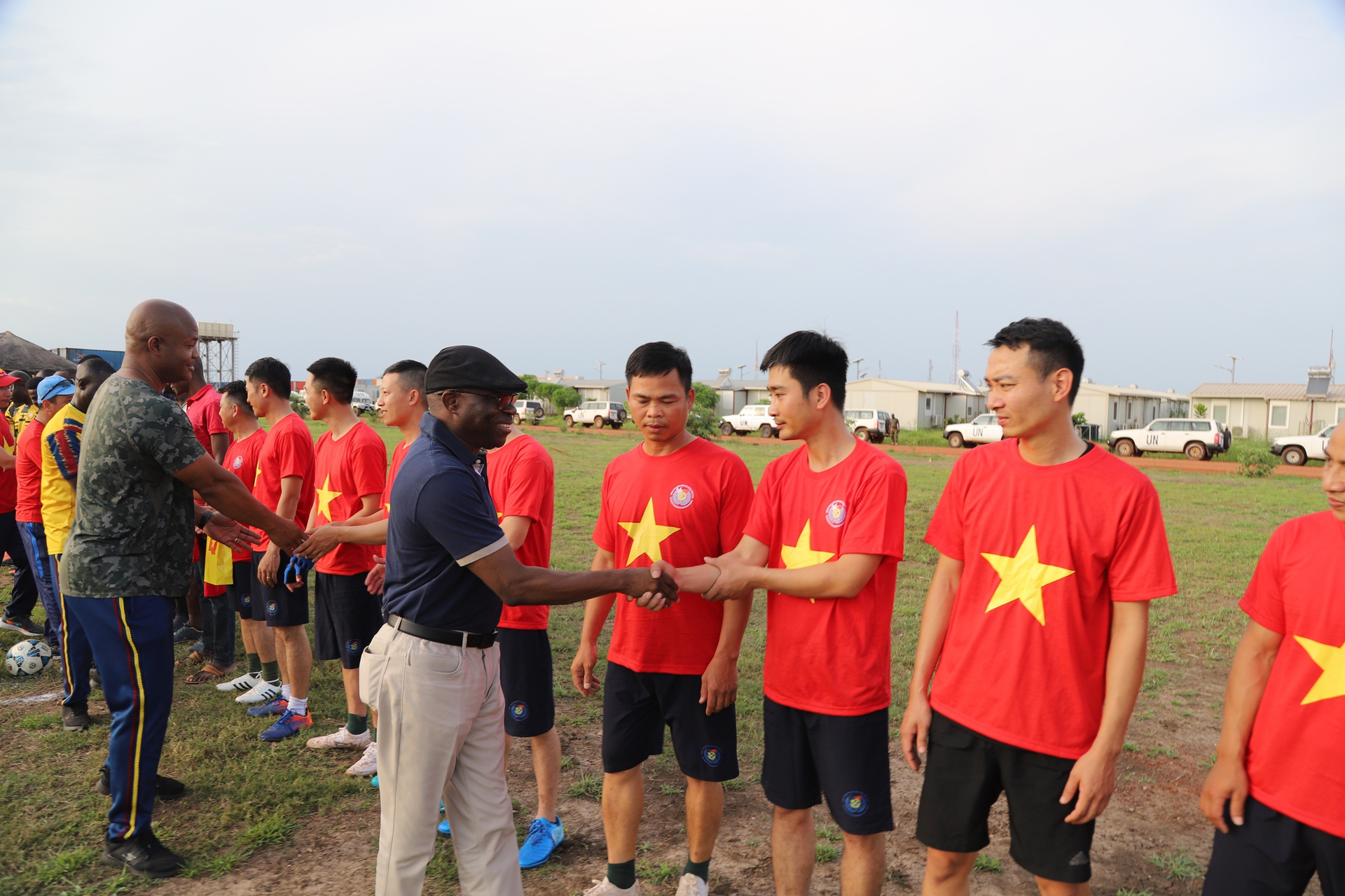 Một ng&agrave;y với c&aacute;c qu&acirc;n nh&acirc;n g&igrave;n giữ h&ograve;a b&igrave;nh tại nơi Đội C&ocirc;ng binh Việt Nam đ&oacute;ng qu&acirc;n - Ảnh 11.