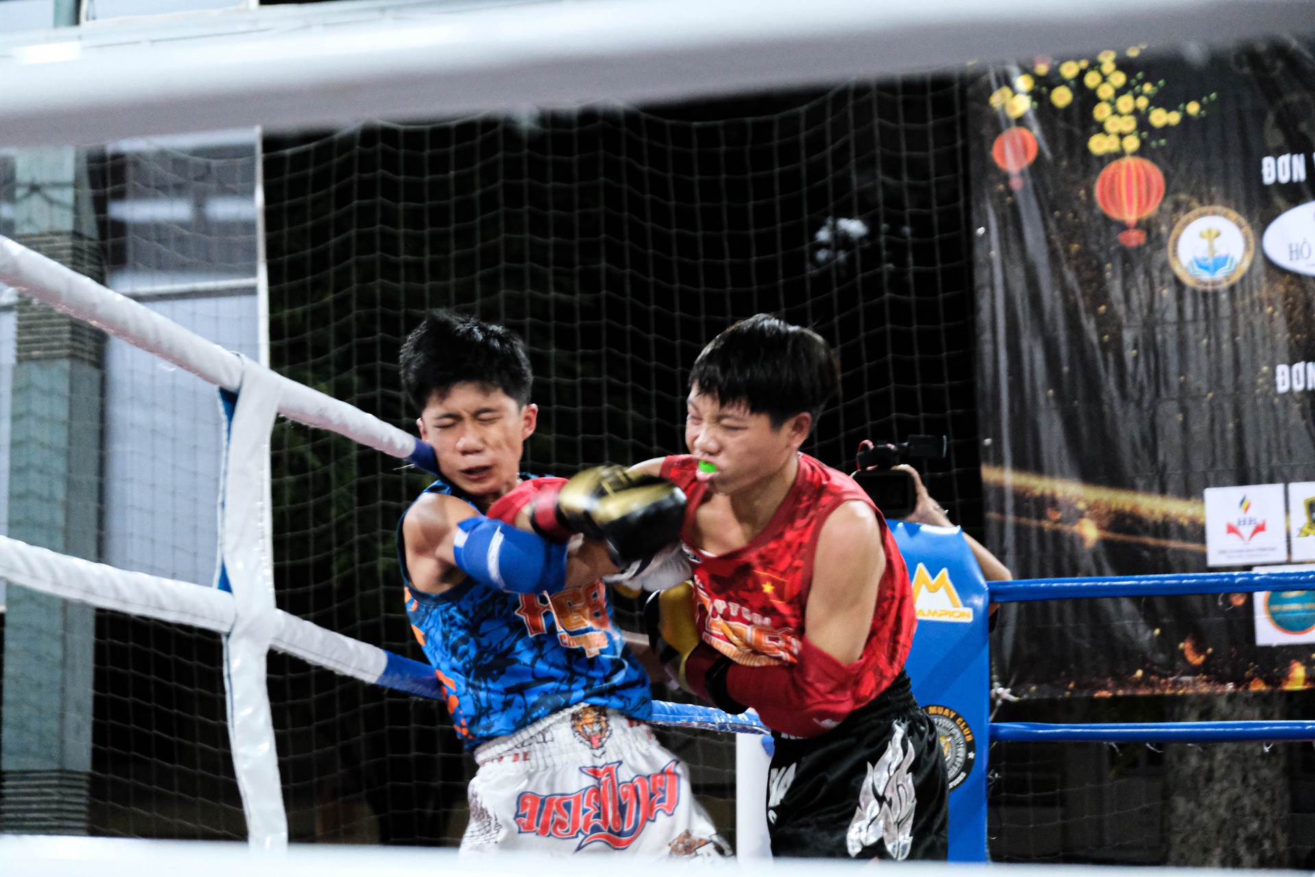 "Nảy lửa" c&aacute;c trận đấu tại Giải Muay Th&aacute;i quận 3 mở rộng- Ảnh 4.