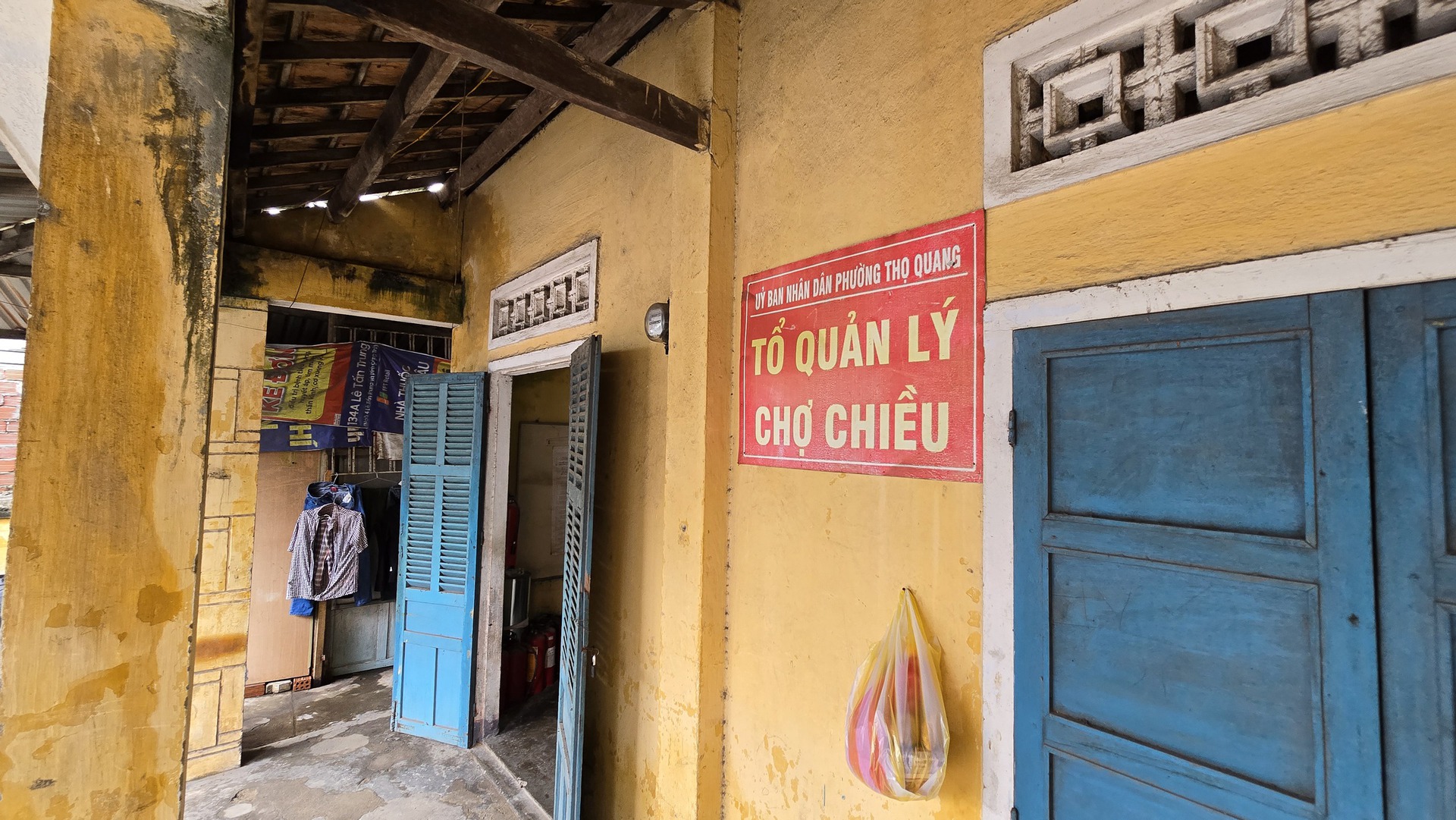 Cận cảnh xuống cấp tại hai khu chợ hải sản nổi tiếng Đ&agrave; Nẵng- Ảnh 8.