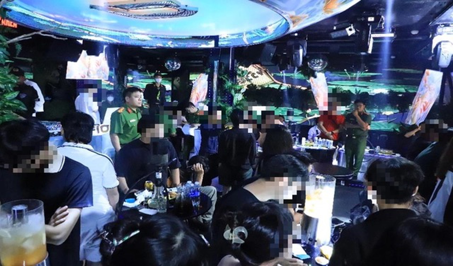 H&agrave;ng loạt qu&aacute;n bar &lsquo;tr&aacute; h&igrave;nh&rsquo; ở Bi&ecirc;n H&ograve;a- Ảnh 1.