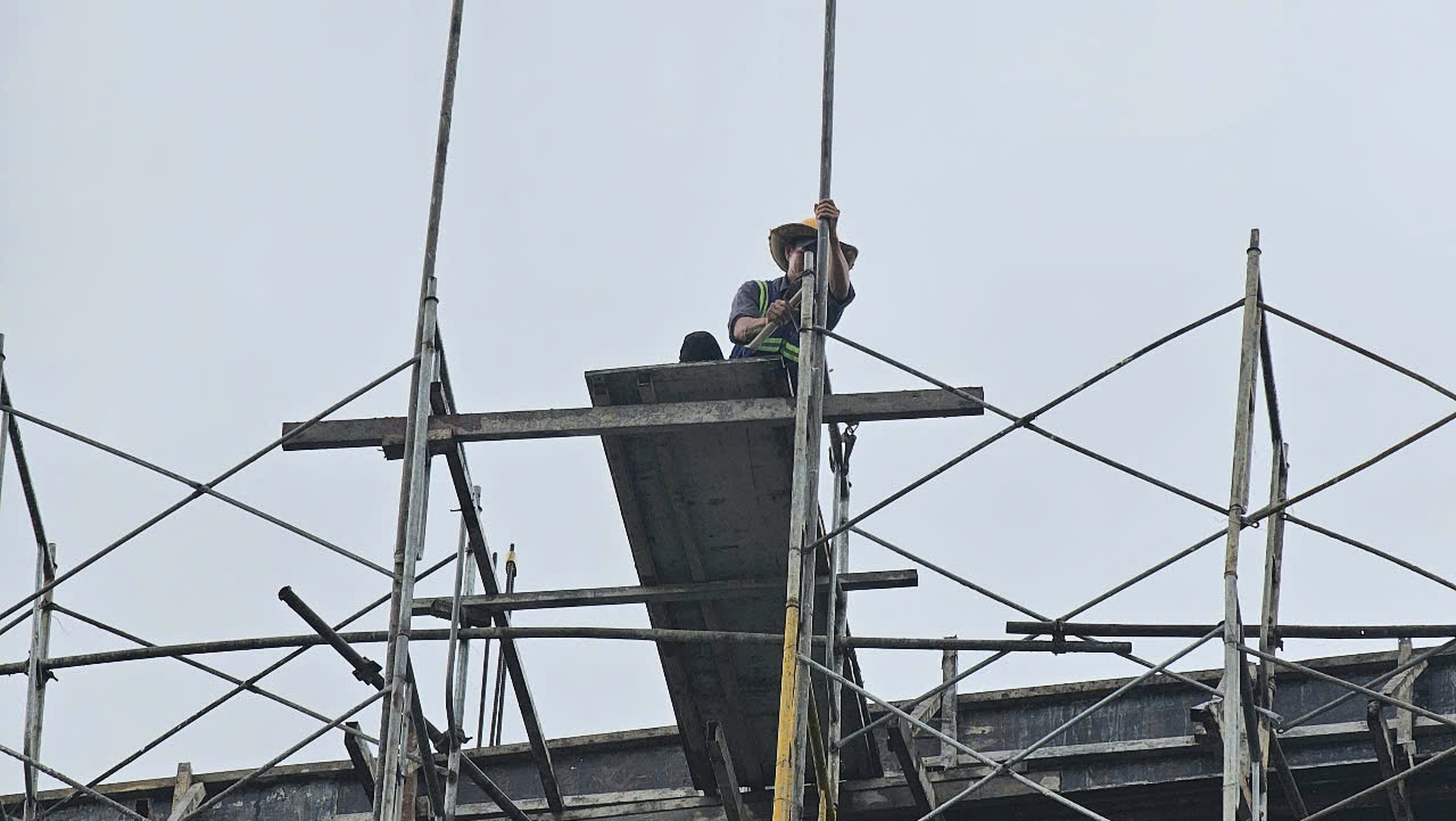 Chủ đầu tư chỉ đạo "n&oacute;ng" nh&agrave; thầu lơ l&agrave; c&ocirc;ng t&aacute;c an to&agrave;n lao động- Ảnh 5.