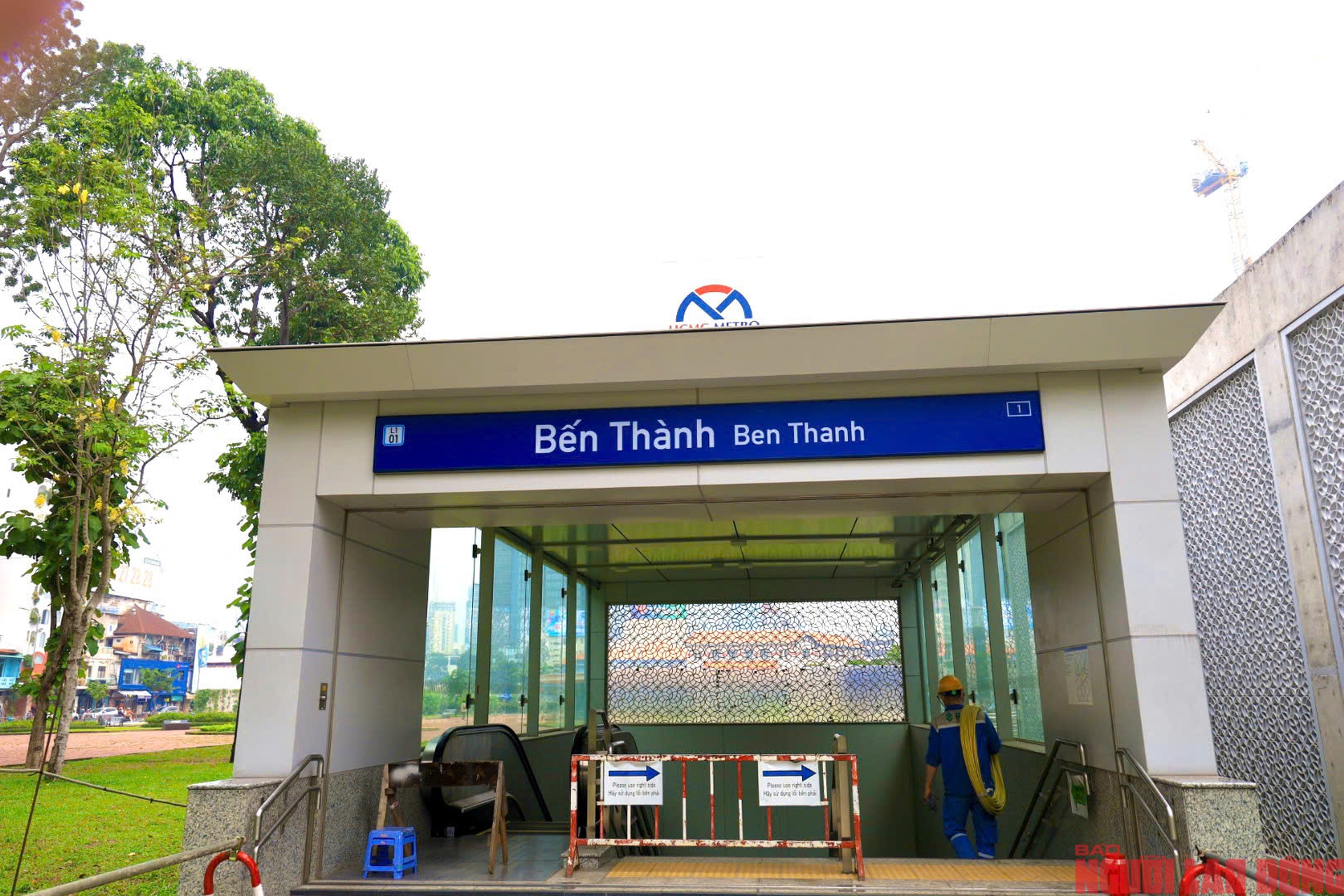 B&ecirc;n trong ga ngầm Bến Th&agrave;nh lớn nhất tuyến metro số 1 c&oacute; g&igrave;?- Ảnh 1.
