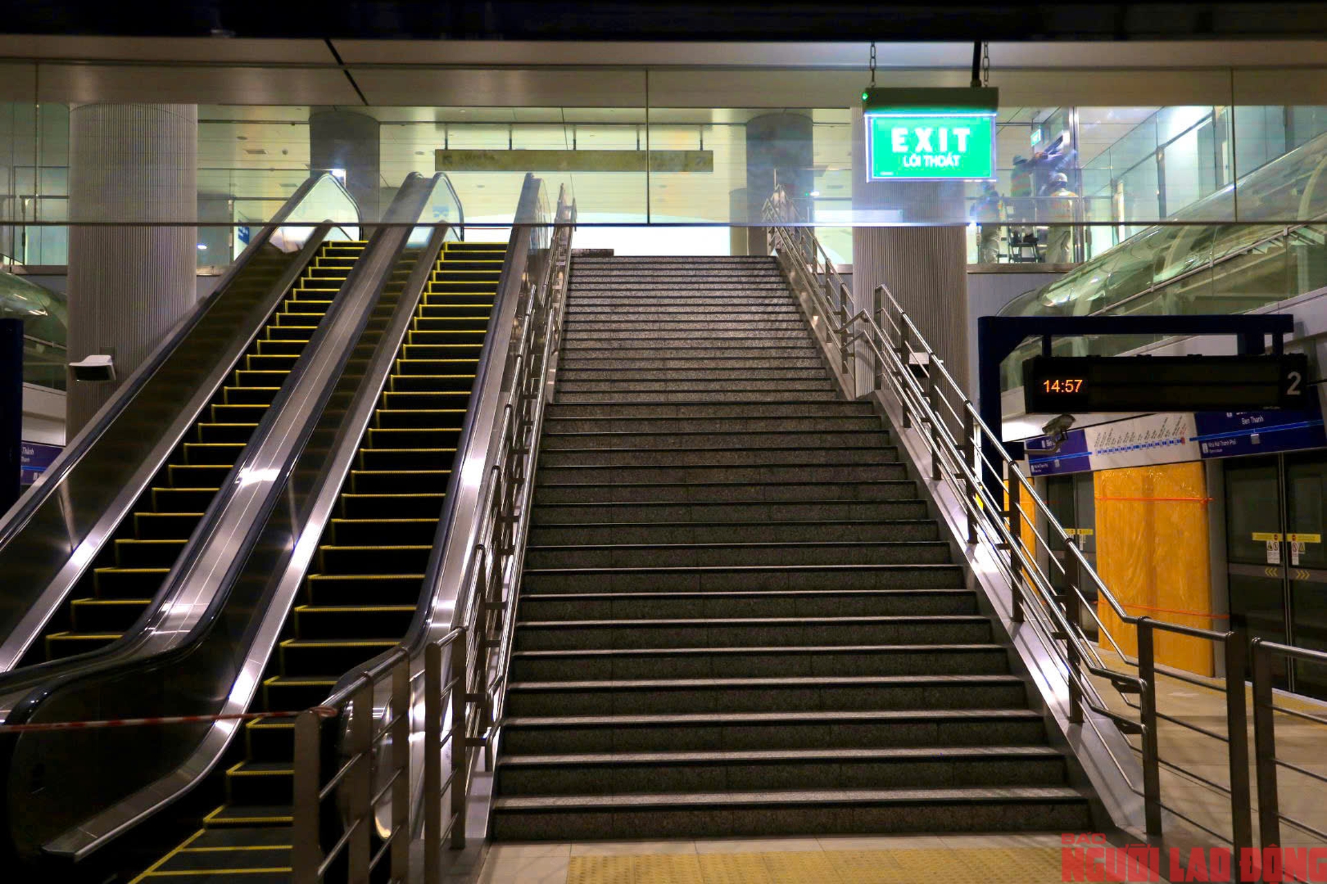 B&ecirc;n trong ga ngầm Bến Th&agrave;nh lớn nhất tuyến metro số 1 c&oacute; g&igrave;?- Ảnh 9.