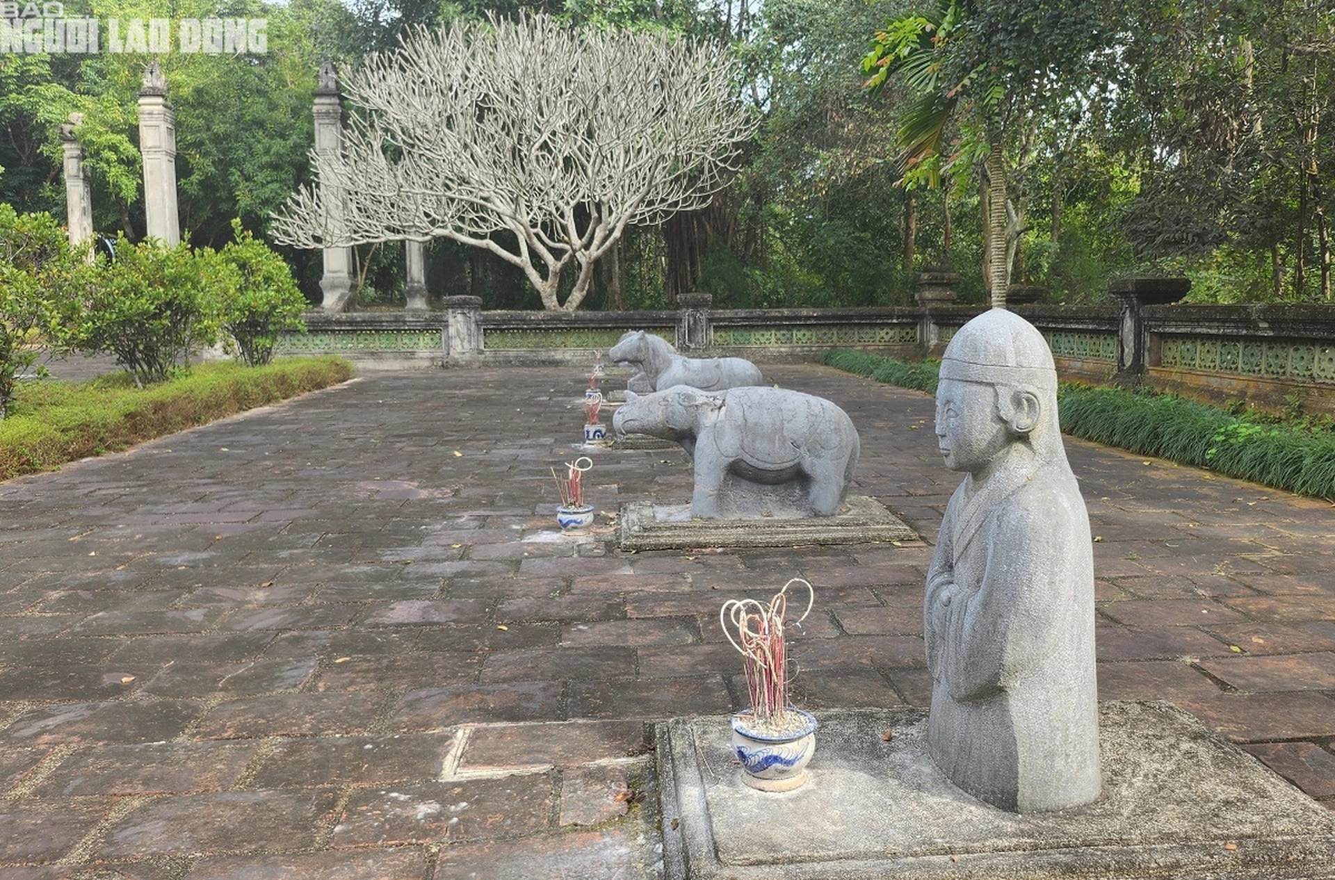 Kiến tr&uacute;c độc đ&aacute;o khu lăng mộ Ho&agrave;ng th&aacute;i hậu Ng&ocirc; Thị Ngọc Giao- Ảnh 4.