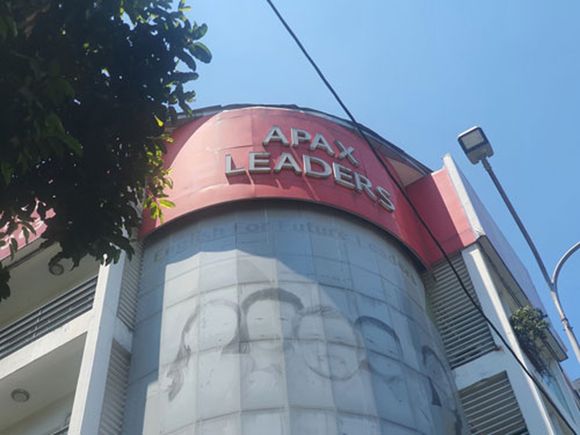 Phụ huynh c&oacute; nguy cơ kh&ocirc;ng đ&ograve;i được số học ph&iacute; đ&atilde; đ&oacute;ng tại hệ thống Anh ngữ Apax Leaders Ảnh: ĐẶNG TRINH