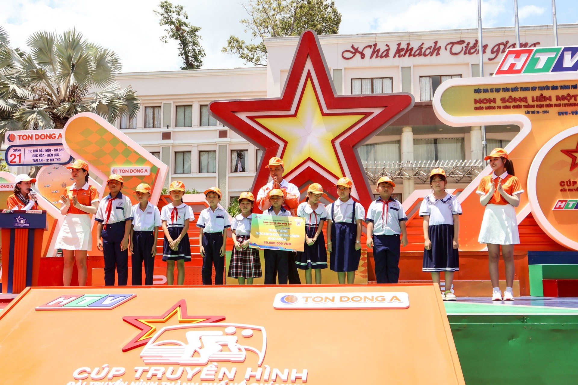 Nỗ lực bất th&agrave;nh của Tr&uacute;c Xinh- Ảnh 9.