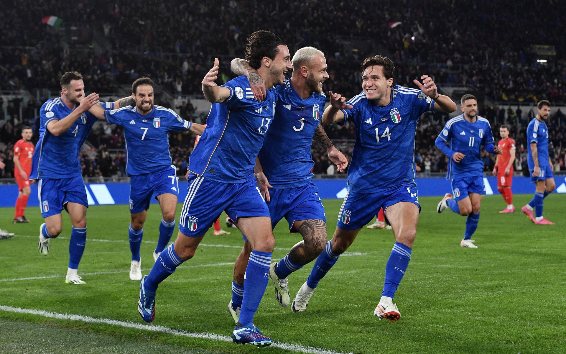 Euro 2024: &Yacute; loại 3 ng&ocirc;i sao, triệu tập cầu thủ d&iacute;nh &aacute;n c&aacute; cược