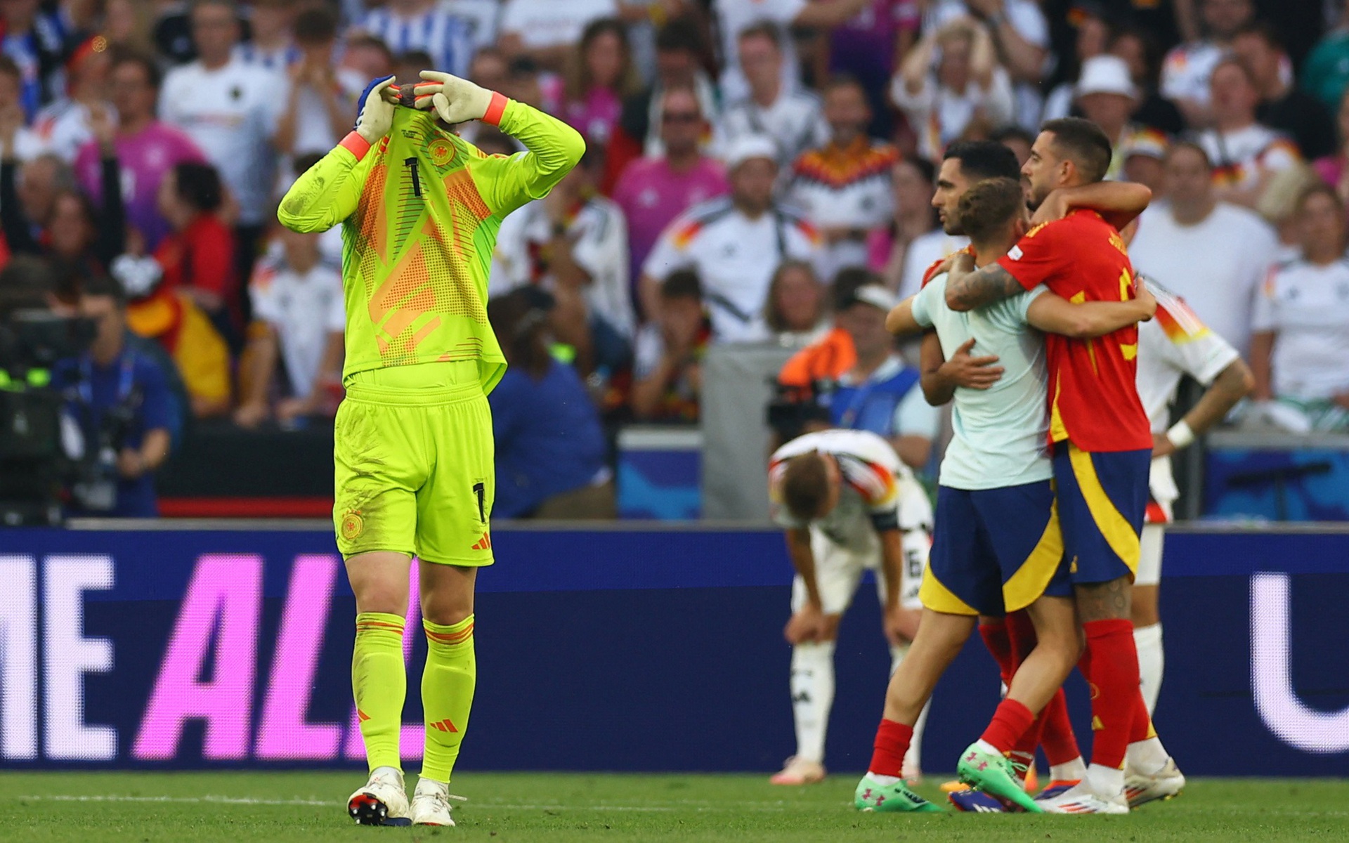 Euro 2024: Thua ở hiệp phụ, Đức nghẹn ng&agrave;o nh&igrave;n T&acirc;y Ban Nha v&agrave;o b&aacute;n kết