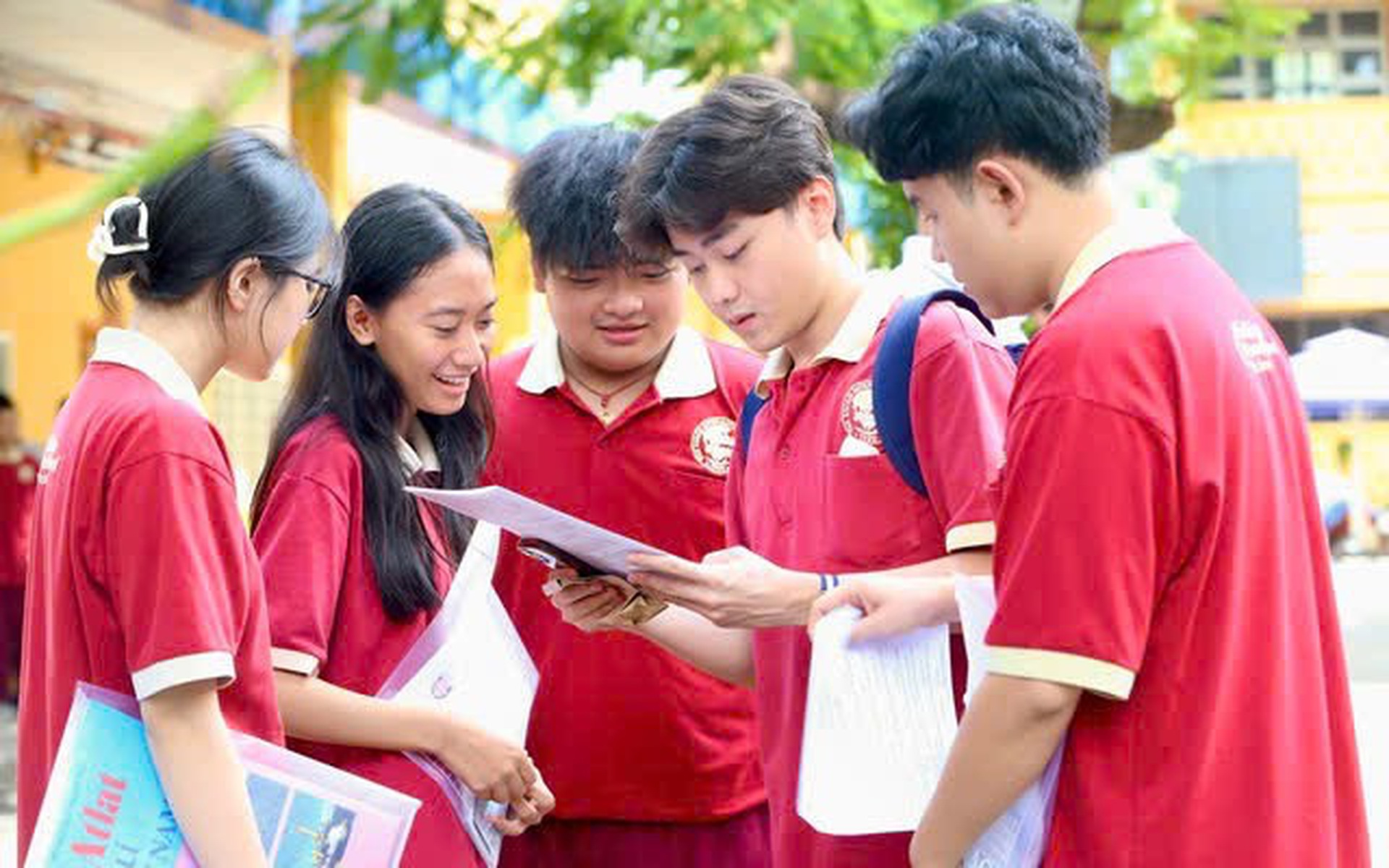 Cả thầy lẫn tr&ograve; đều chới với