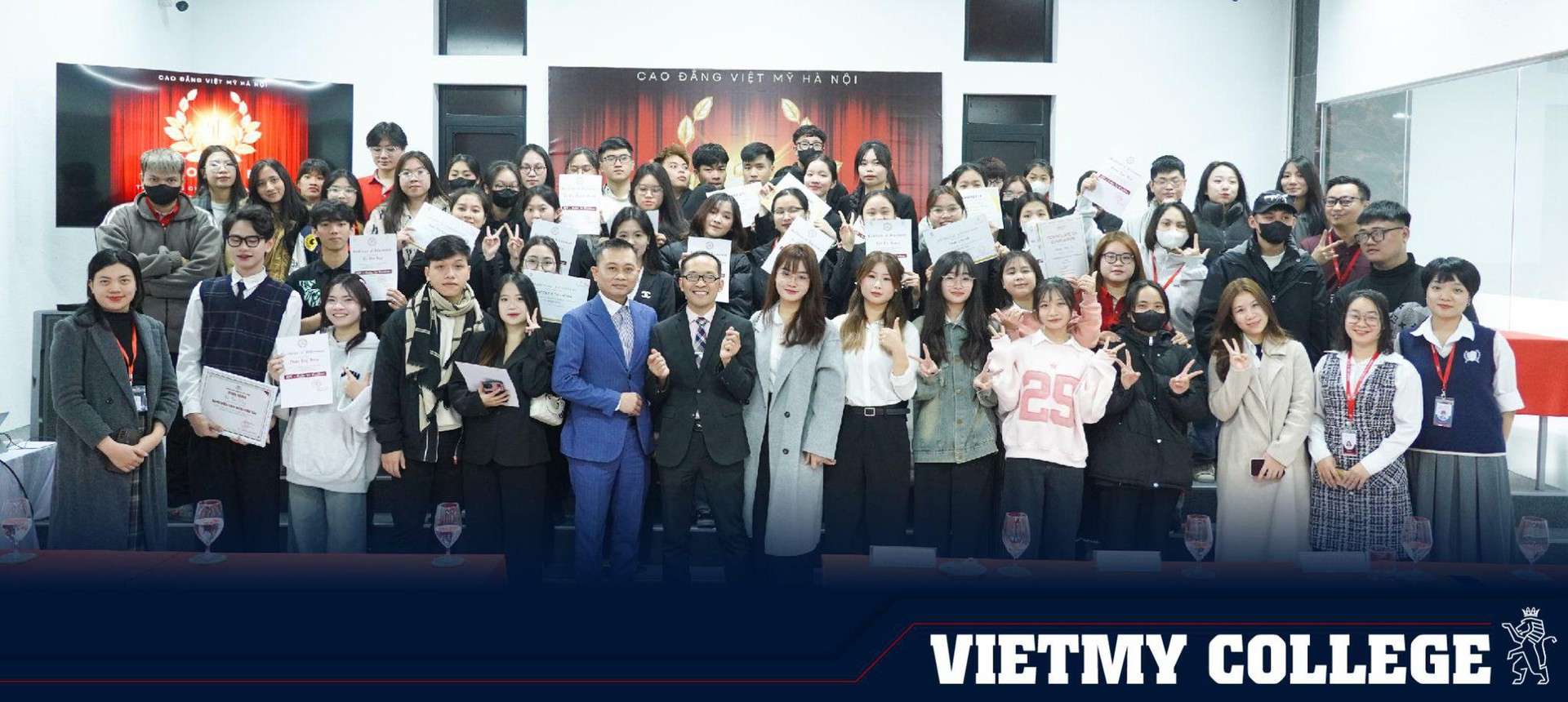 Trường Cao đẳng Việt Mỹ H&agrave; Nội - biến l&yacute; thuyết th&agrave;nh thực tiễn- Ảnh 2.
