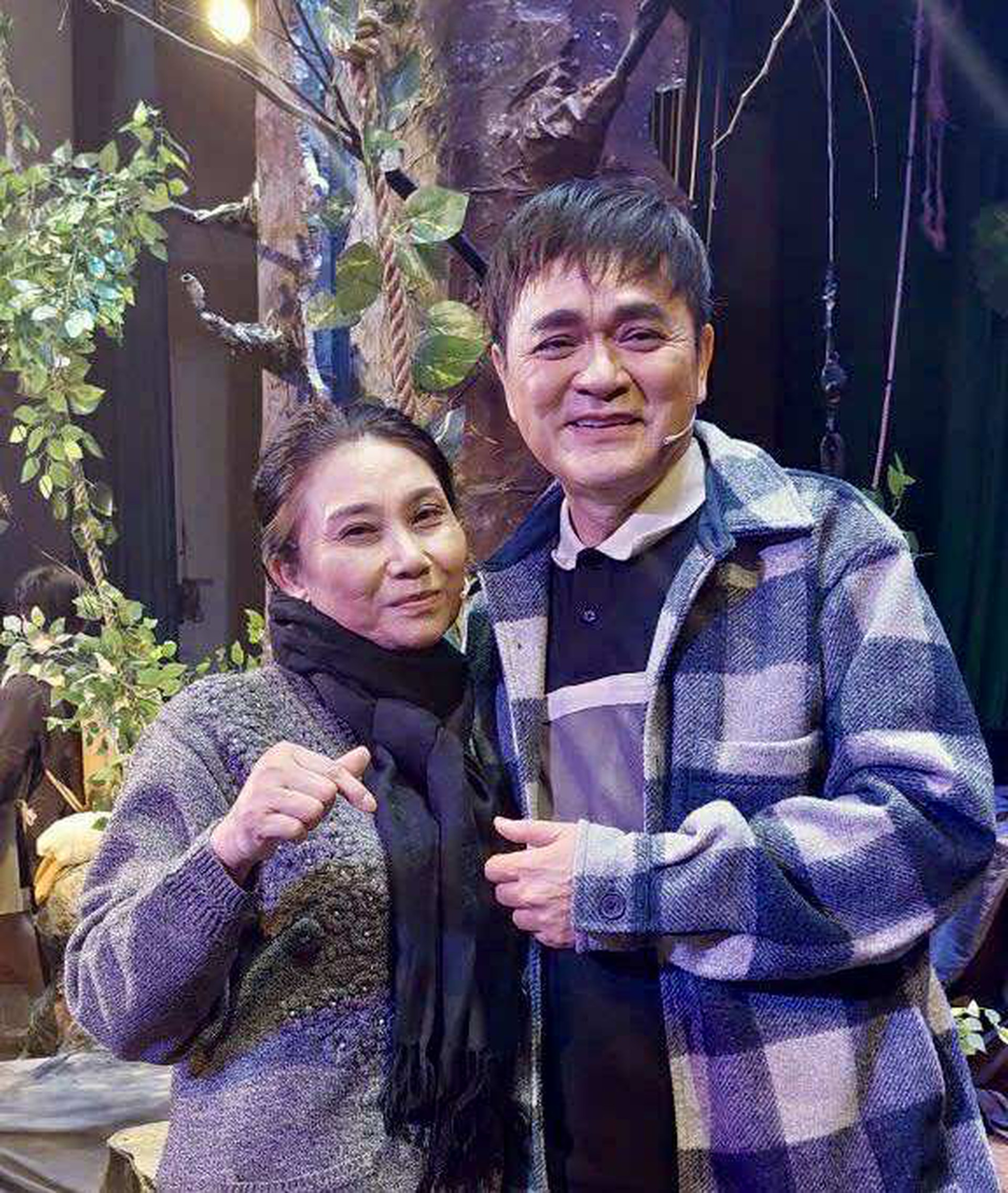 Nghệ sĩ L&yacute; Thu kịp thời "cứu nguy" s&acirc;n khấu kịch Quốc Thảo trong vở "O&aacute;n Linh Nhi" - Ảnh 4.