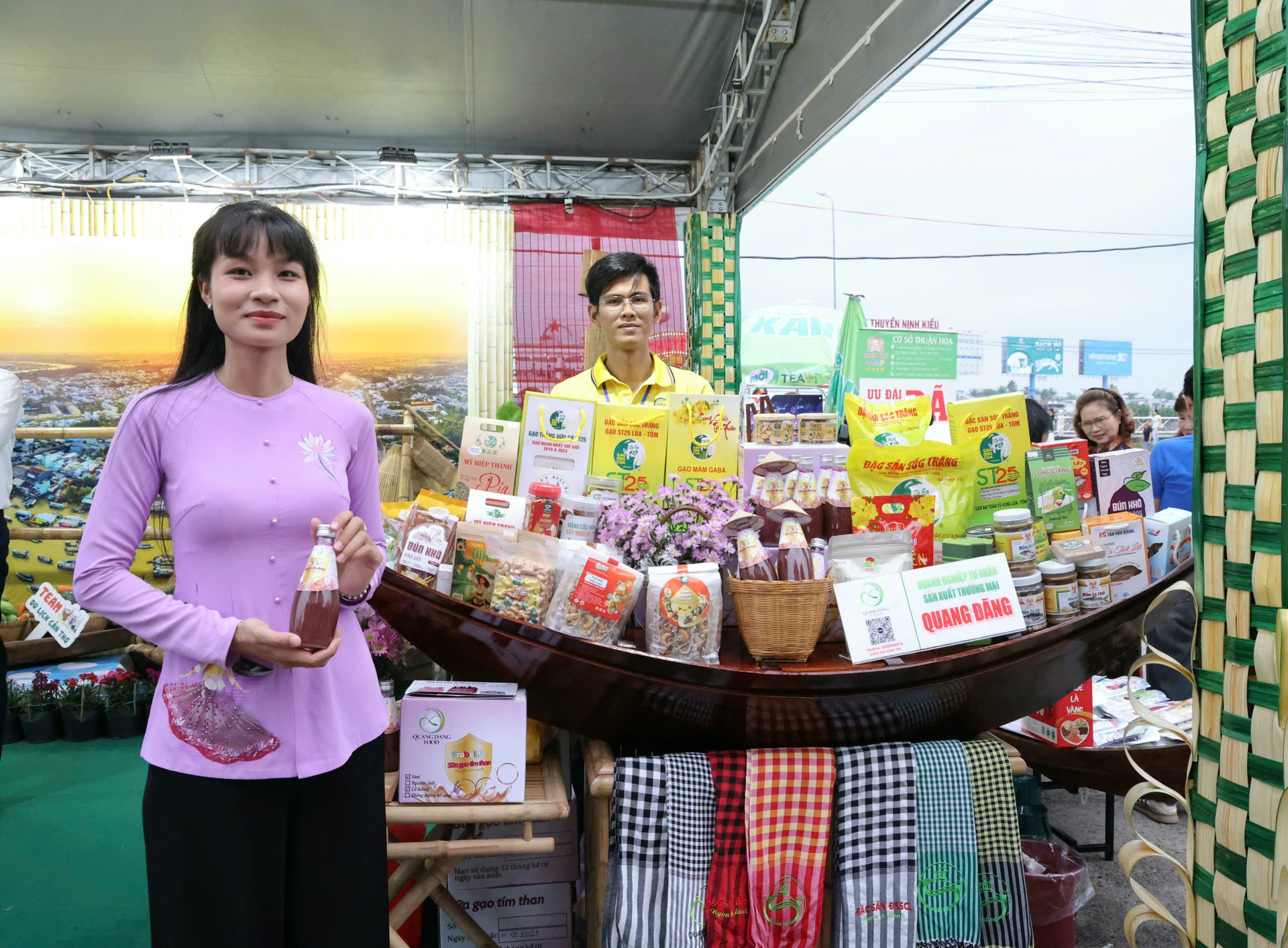 Đặc sắc chương tr&igrave;nh khai mạc Lễ hội Văn h&oacute;a S&ocirc;ng nước Cần Thơ - Ảnh 16.