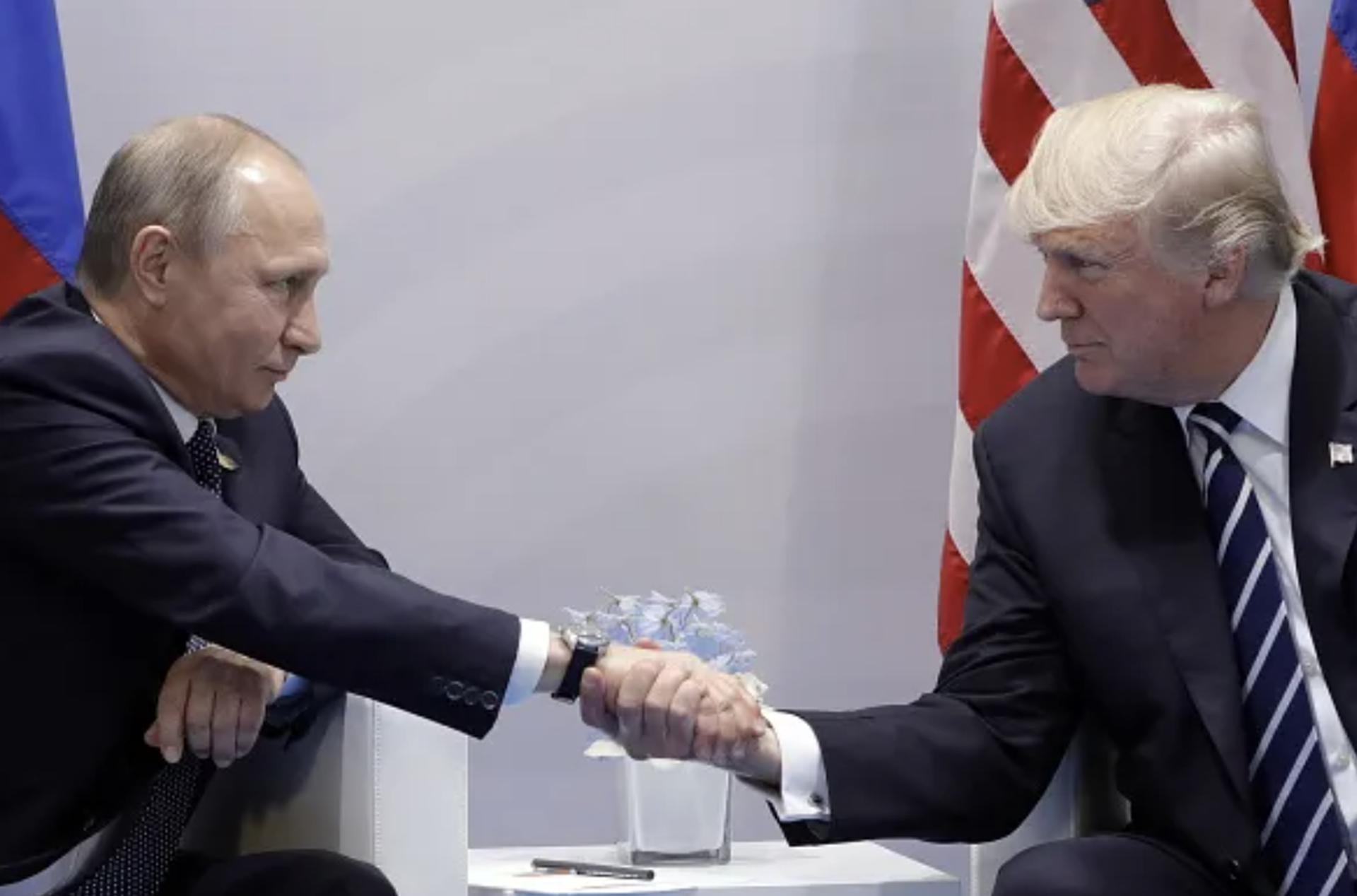 Thắng lợi đầu ti&ecirc;n của Tổng thống Donald Trump về vấn đề Ukraine- Ảnh 1.