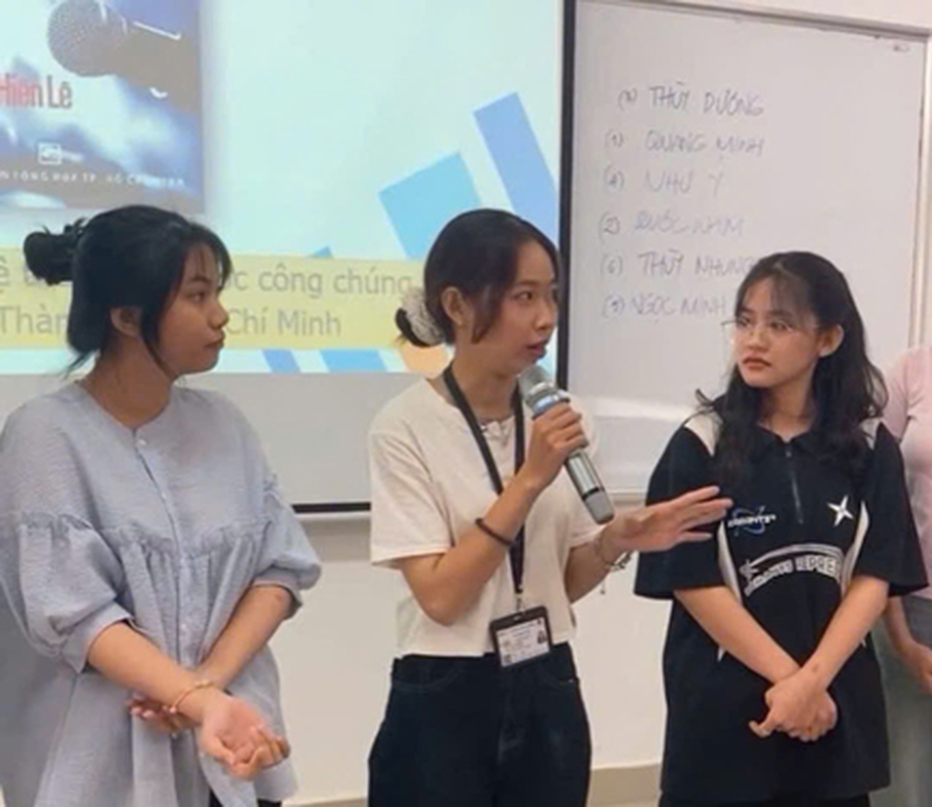 Giờ đ&acirc;y, Như &Yacute; (giữa) c&agrave;ng ki&ecirc;n tr&igrave; với đam m&ecirc;, n&acirc;ng cao khả năng th&iacute;ch nghi trước mọi thay đổi v&agrave; c&oacute; tinh thần sẻ chia với mọi người  Ảnh: ĐẠT NGUYỄN