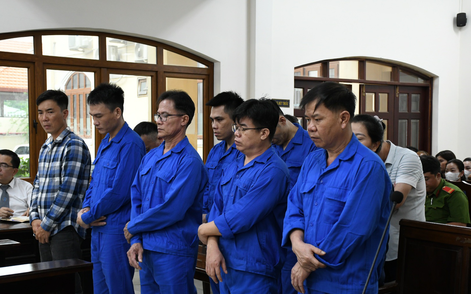 Đề nghị 9-10 năm t&ugrave; với l&aacute;i xe của cựu trưởng Trạm CSGT Suối Tre