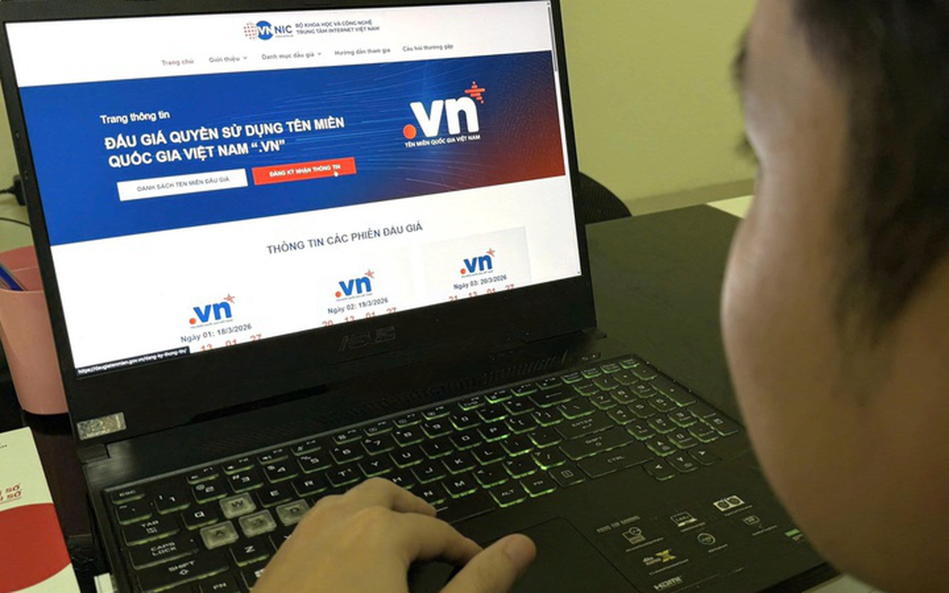Đấu gi&aacute; t&ecirc;n miền ".vn" lần đầu, gi&aacute; cao nhất l&ecirc;n tới 1,584 tỉ đồng - Ảnh 2.