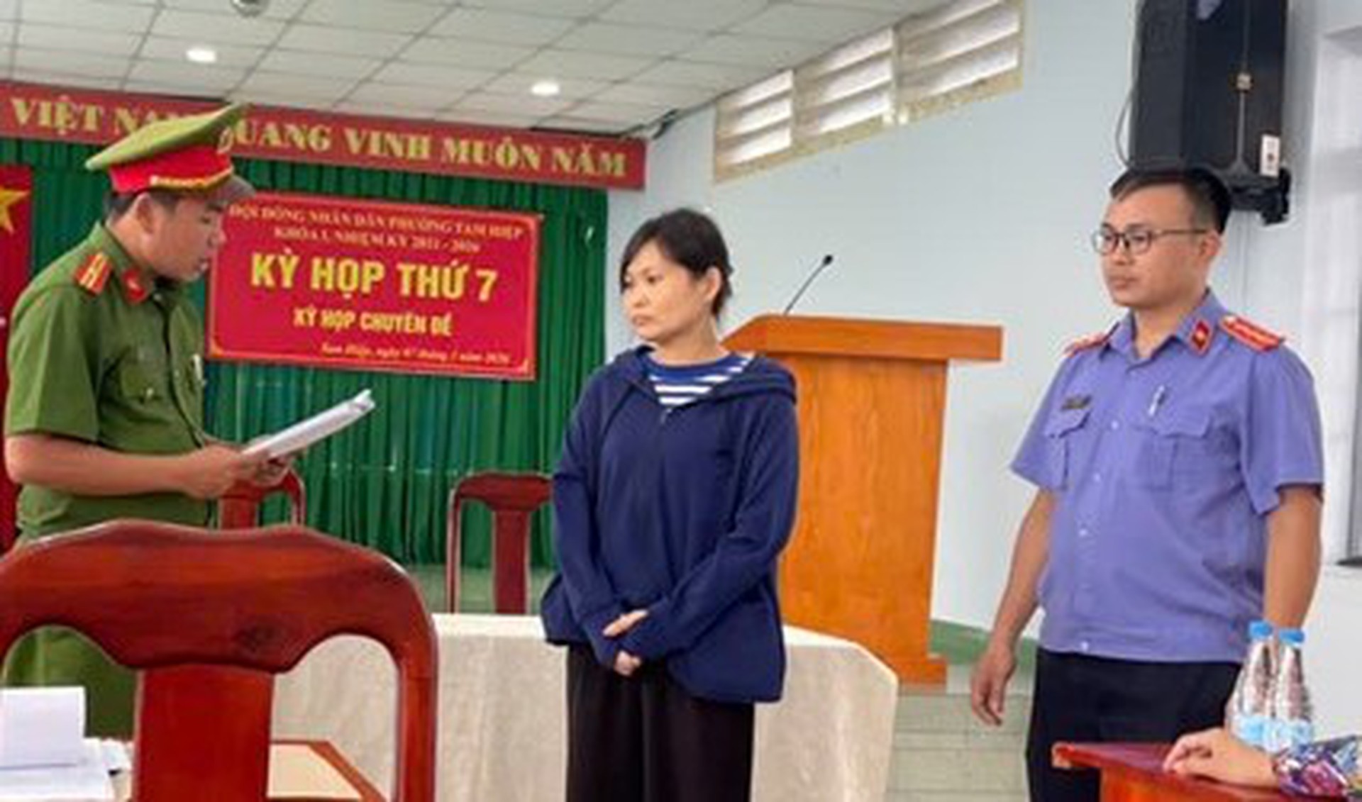 C&aacute;n bộ địa ch&iacute;nh Đồng Nai bị bắt tạm giam v&igrave; lừa đảo chiếm đoạt t&agrave;i sản - Ảnh 1.