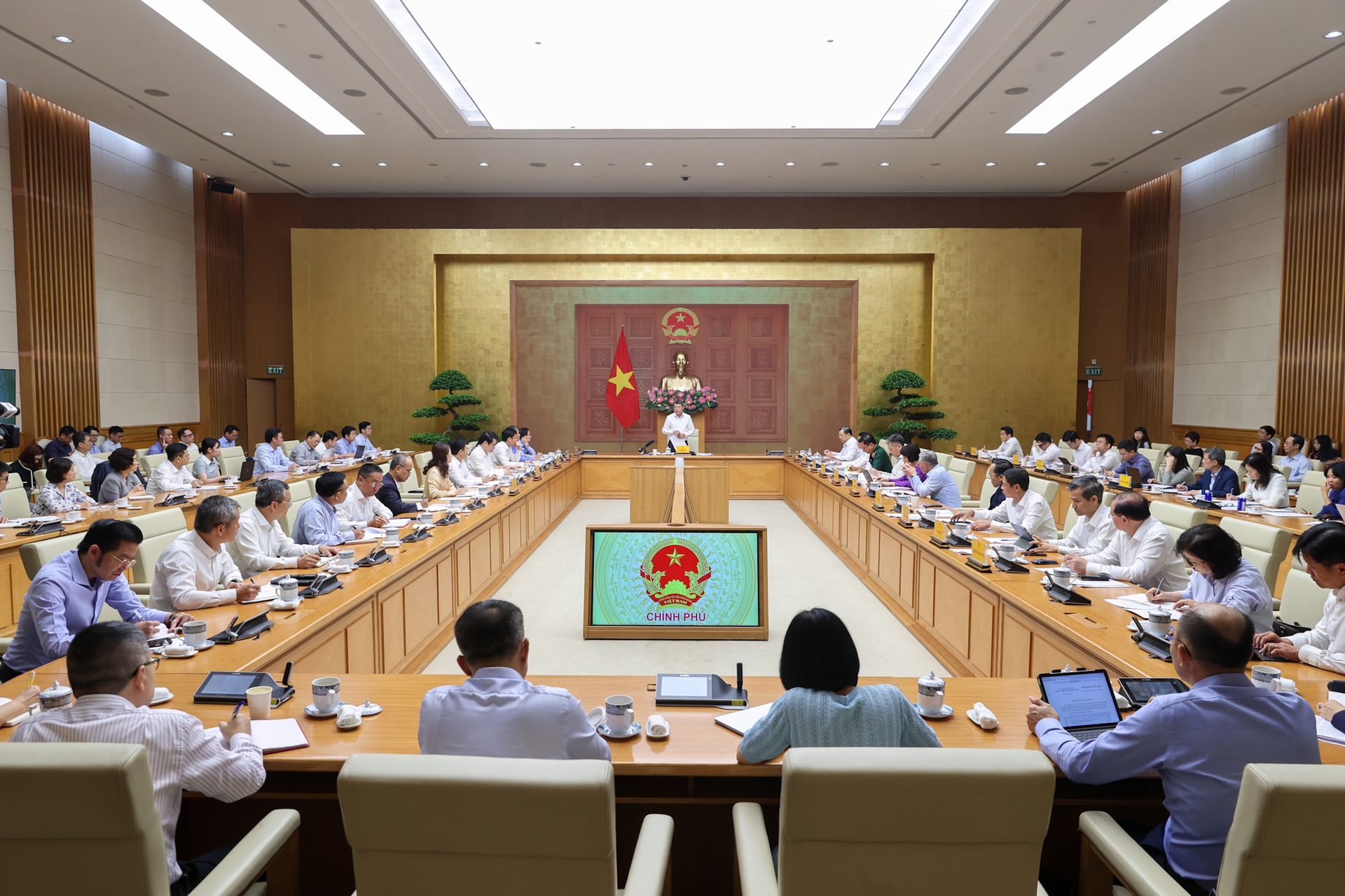 Thủ tướng L&ecirc; Minh Hưng: Bộ Ngoại giao khẩn trương x&acirc;y dựng KPI đ&aacute;nh gi&aacute; c&aacute;n bộ, c&ocirc;ng chức - Ảnh 2.