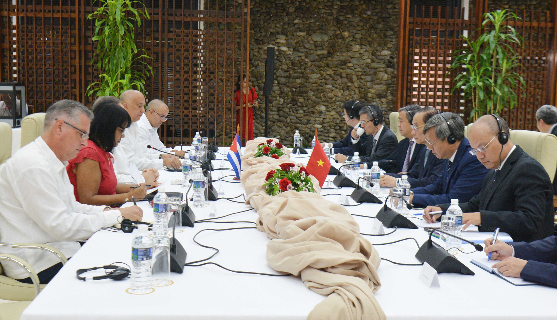 Đặc ph&aacute;i vi&ecirc;n của Tổng B&iacute; thư, Chủ tịch nước T&ocirc; L&acirc;m thăm v&agrave; l&agrave;m việc tại Cuba - Ảnh 3.