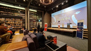 Thủ tướng ban h&agrave;nh Chiến lược truyền th&ocirc;ng quảng b&aacute; h&igrave;nh ảnh Việt Nam ra nước ngo&agrave;i - Ảnh 2.