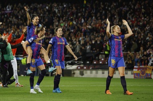 Barcelona đại thắng "si&ecirc;u kinh điển" ở tứ kết Champions League nữ - Ảnh 5.