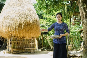 Sao mai Huyền Trang đưa khán giả 