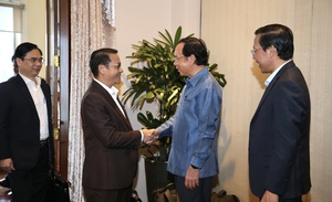 Bí thư Thành ủy TP HCM tiếp Đoàn đại biểu cấp cao Đảng Nhân dân Cách mạng Lào