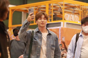 Nh&oacute;m Super Junior xin lỗi, hỗ trợ y tế kh&aacute;n giả gặp tai nạn - Ảnh 2.