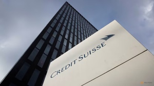 Cổ phiếu ngân hàng lớn thứ hai Thuỵ Sĩ xuống thấp kỷ lục