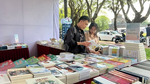 Tủ sách nhỏ mở ước mơ lớn - Ảnh 4.