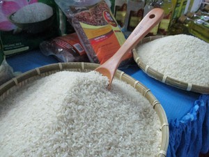 Doanh nghiệp vét sạch kho gạo để xuất khẩu