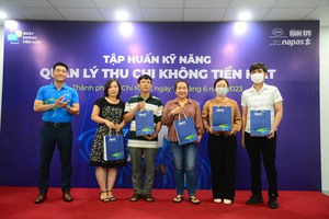 NAPAS hướng dẫn tiểu thương phía Nam quản lý thu chi không tiền mặt thời đại 4.0